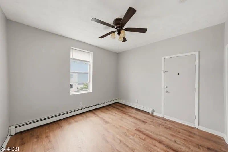 Orange Condo: 290 Ogden St
