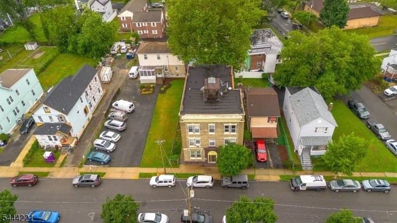 Orange Condo: 290 Ogden St