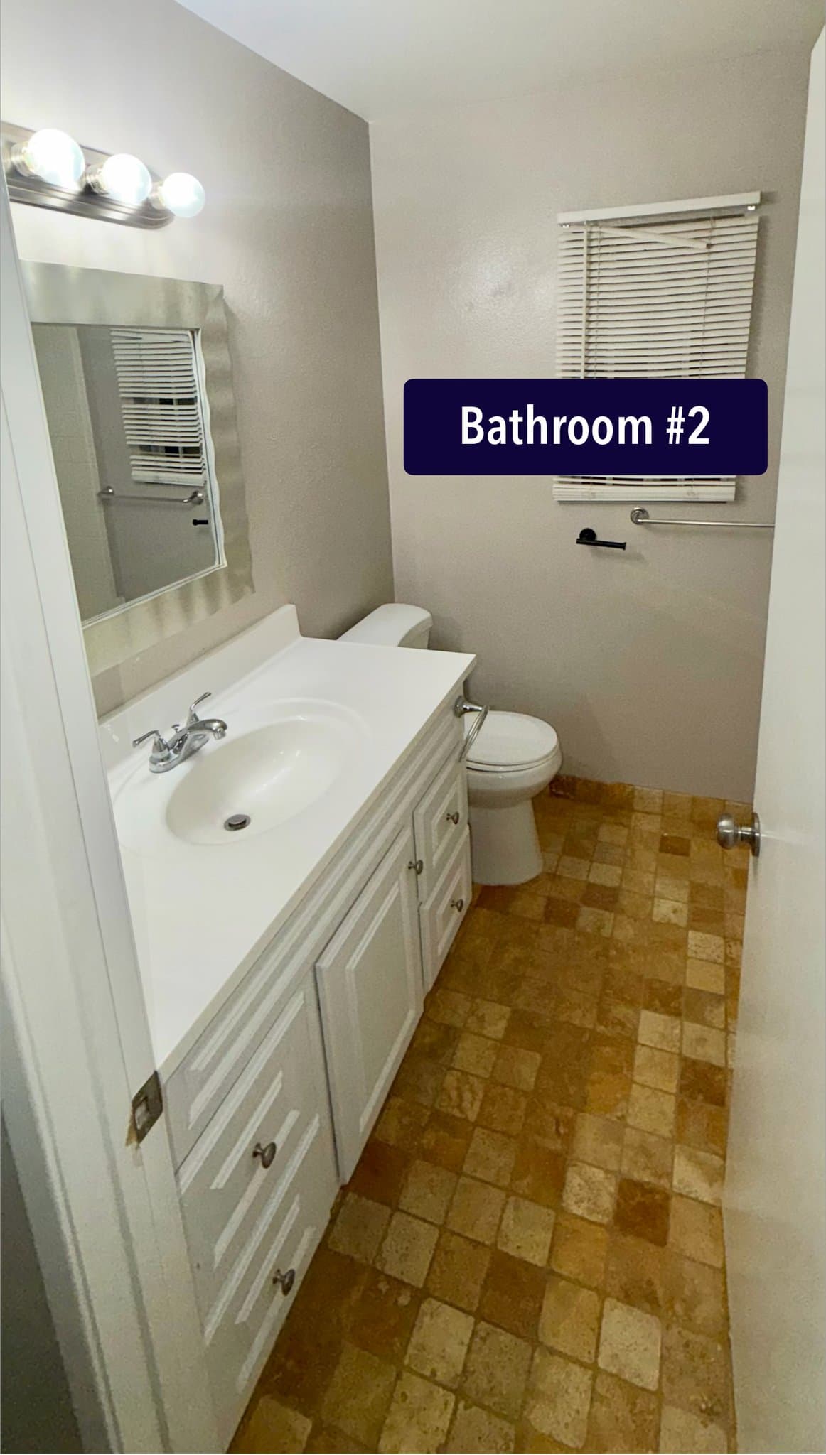 Lancaster House: 44644 Stillwater Dr