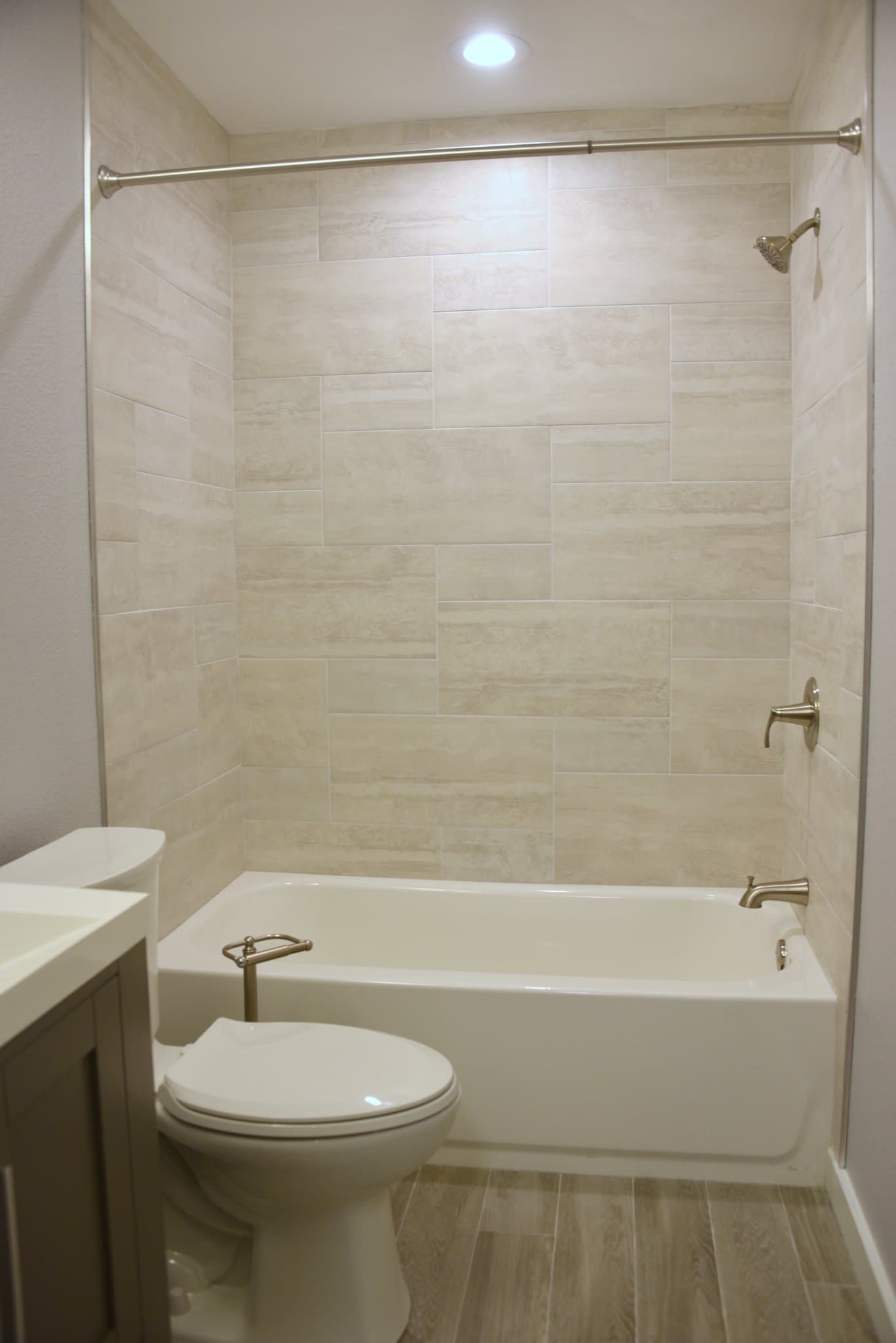 Luling Townhome: 1033 East Milam