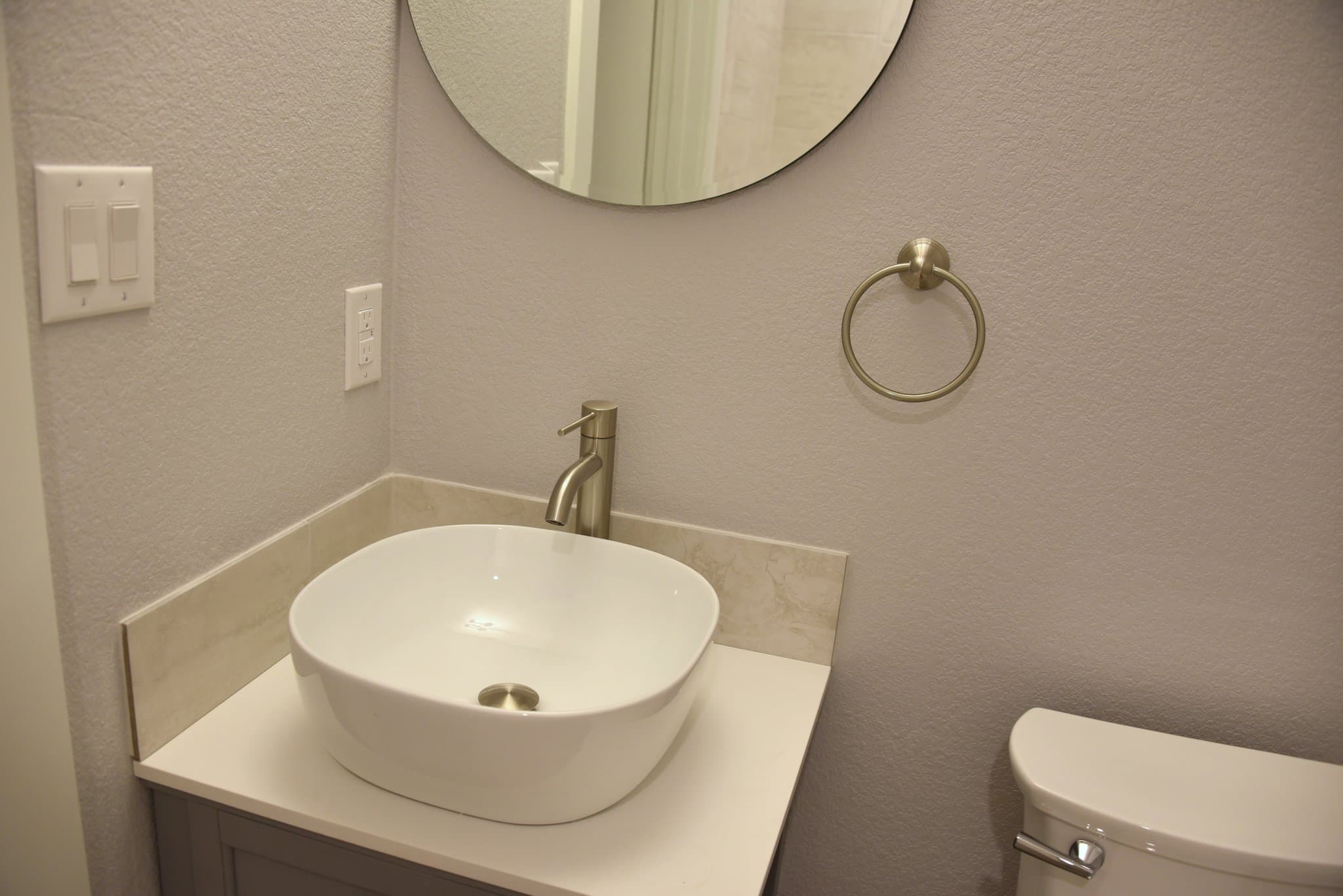 Luling Townhome: 1033 East Milam