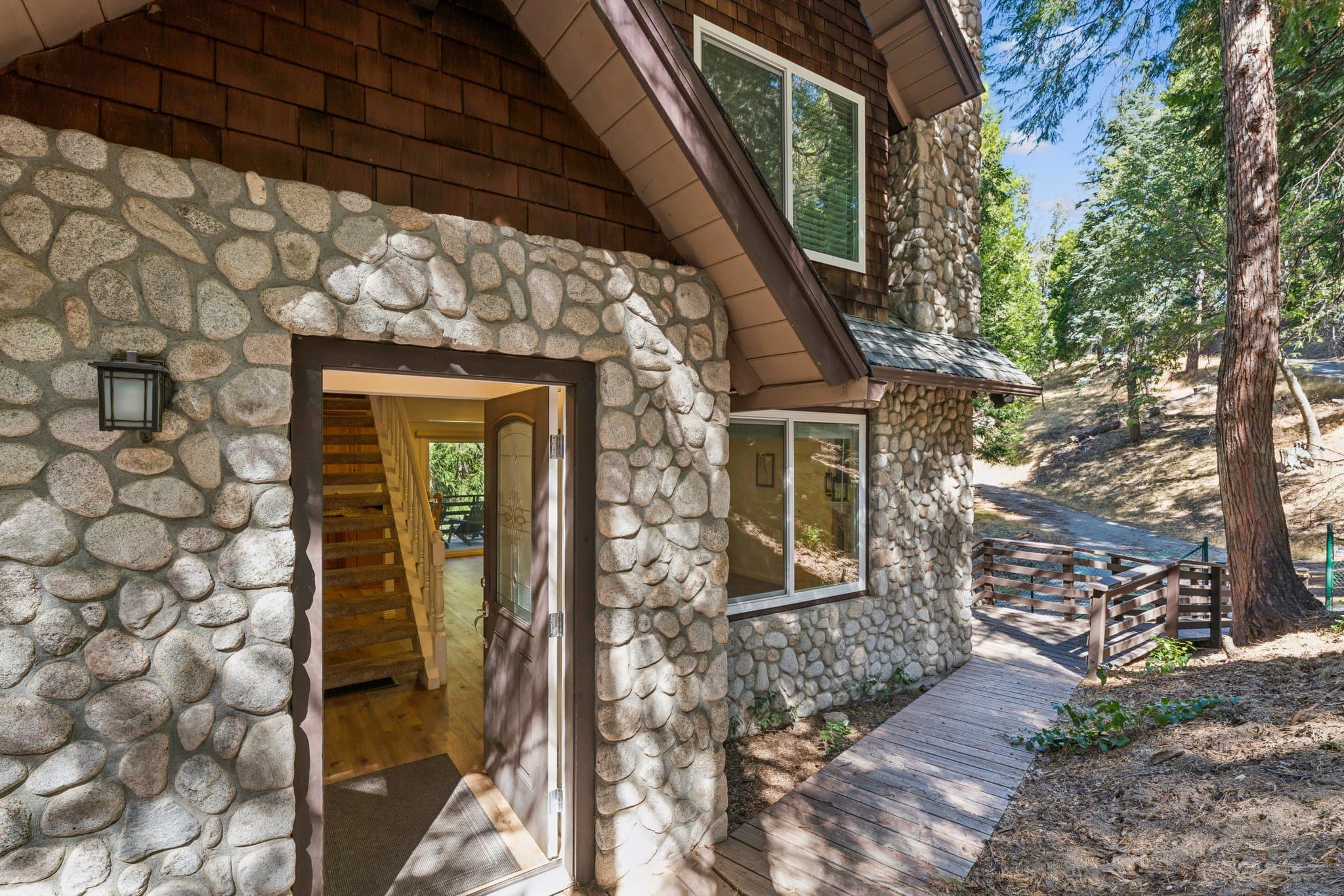 Lake Arrowhead House: 388 Merrimack