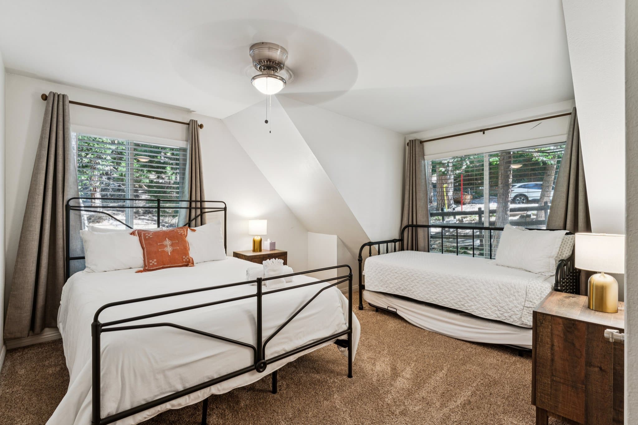Lake Arrowhead House: 388 Merrimack