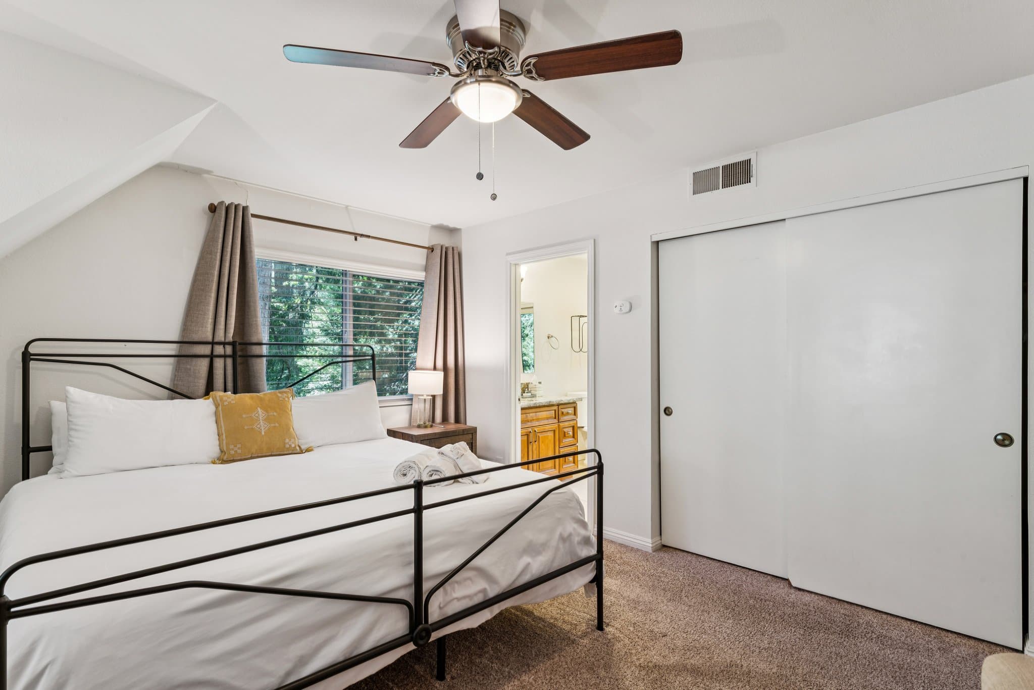 Lake Arrowhead House: 388 Merrimack