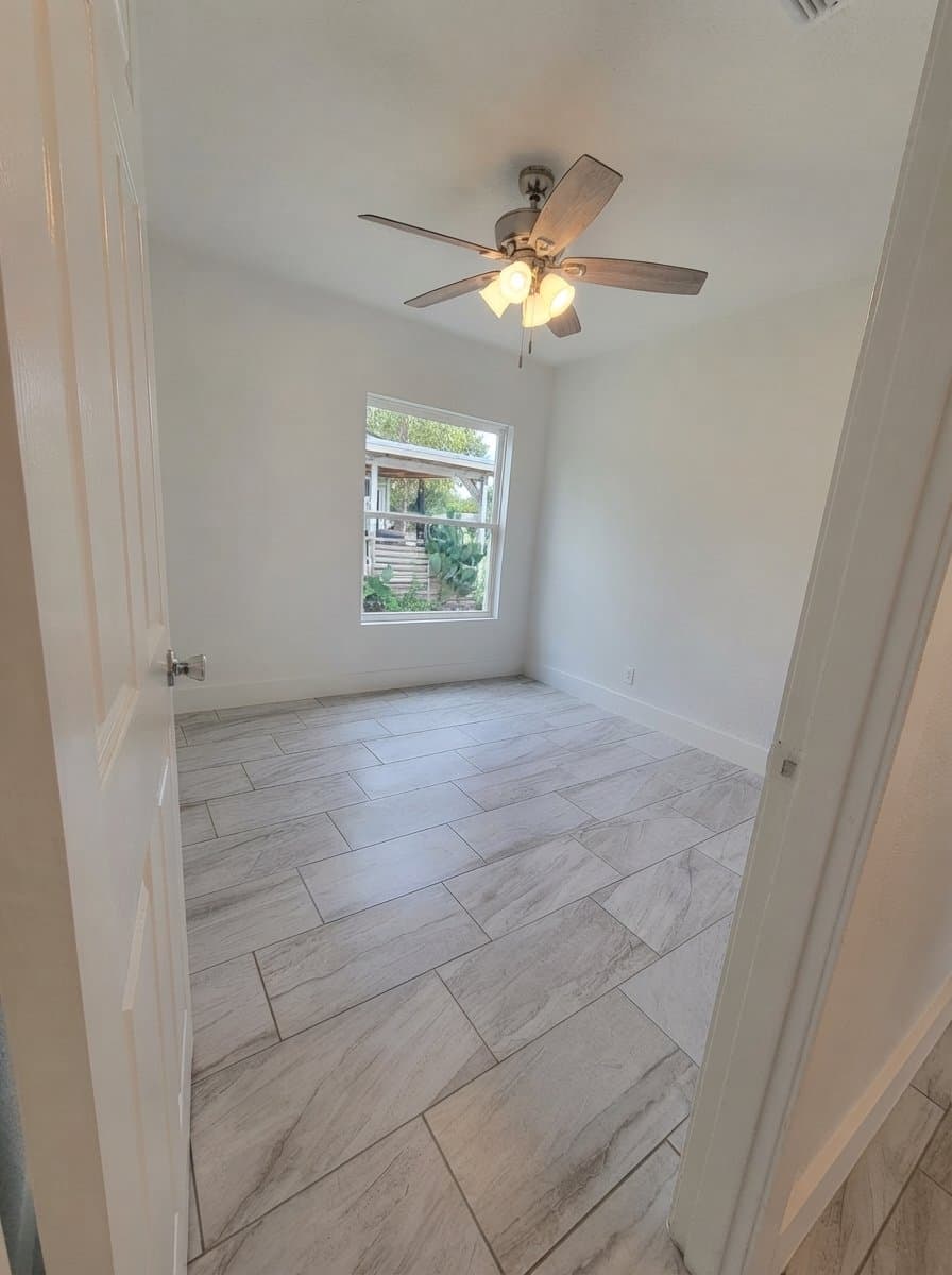 San Antonio House: 353 Kenmar Dr