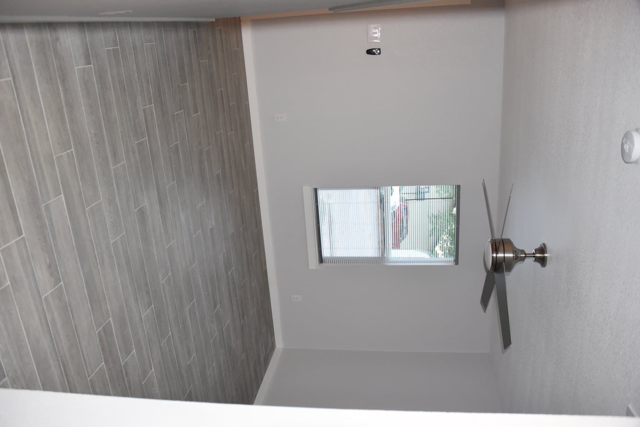 Luling Townhome: 1033 East Milam