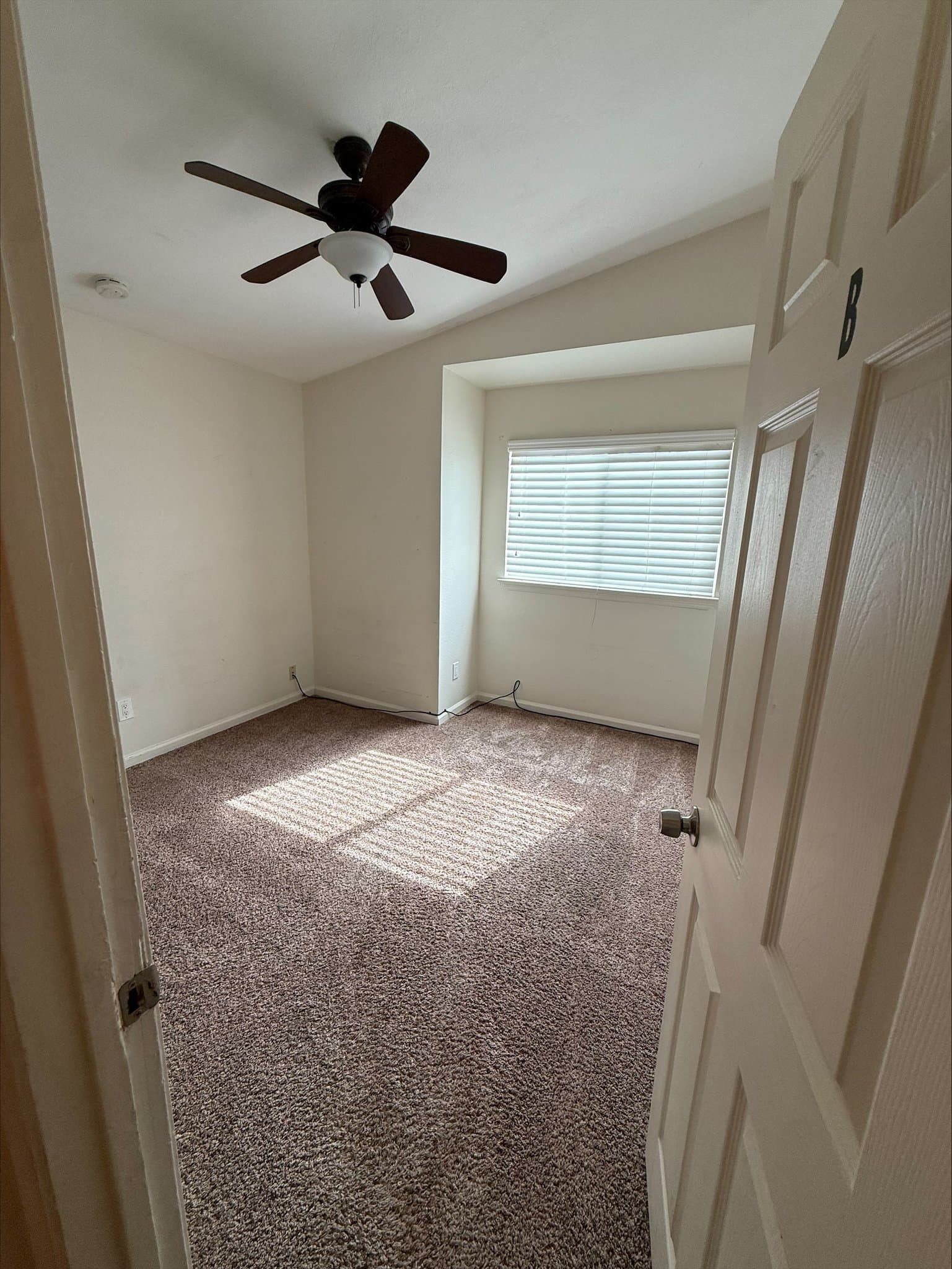 Sacramento House: 133 Majorca Cir