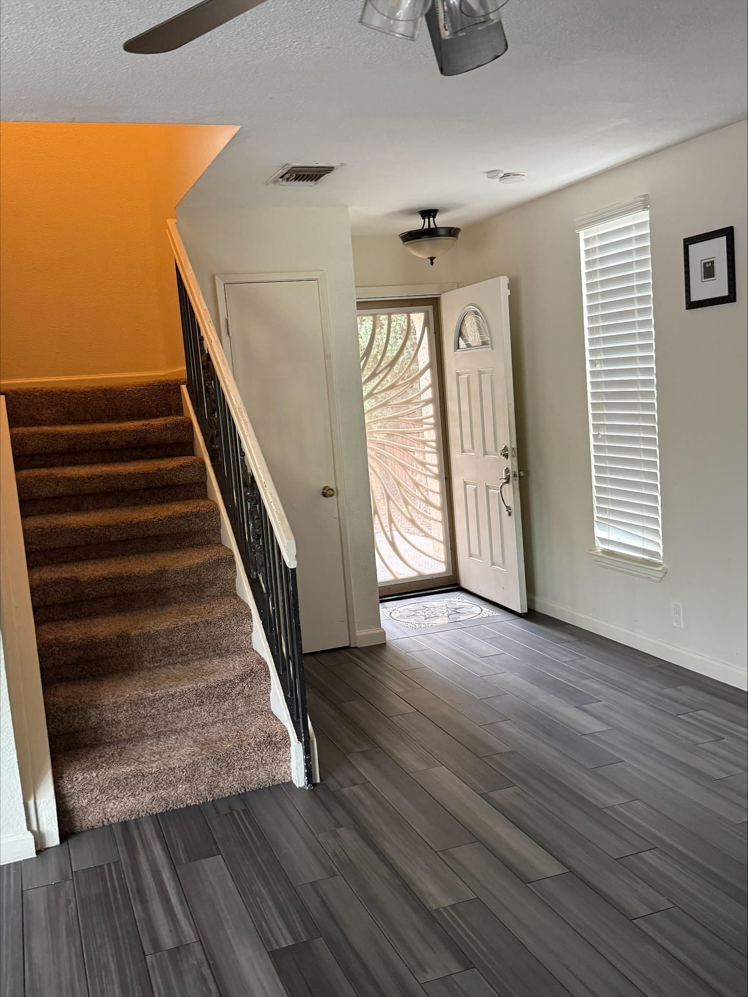 Sacramento House: 133 Majorca Cir