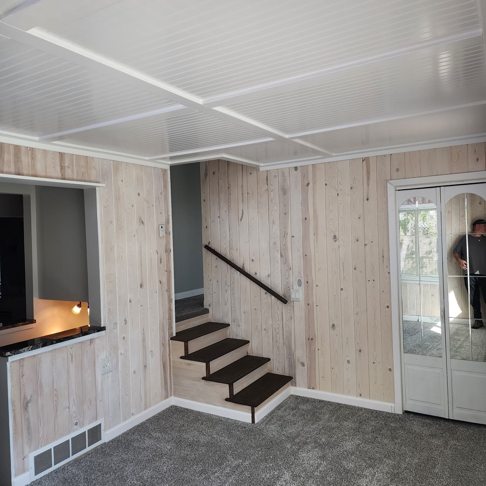Oakdale House: 5259 Geneva Ave N