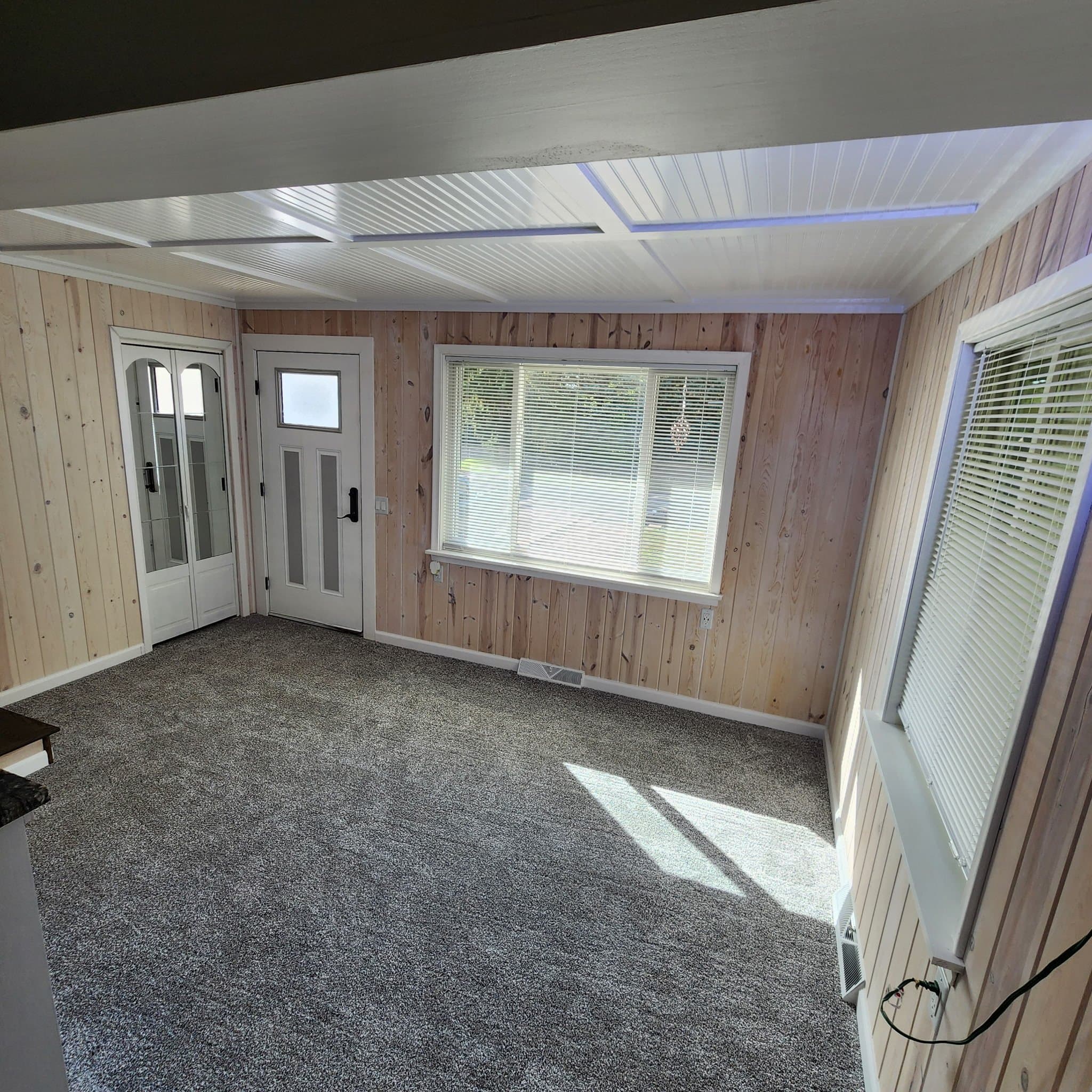 Oakdale House: 5259 Geneva Ave N