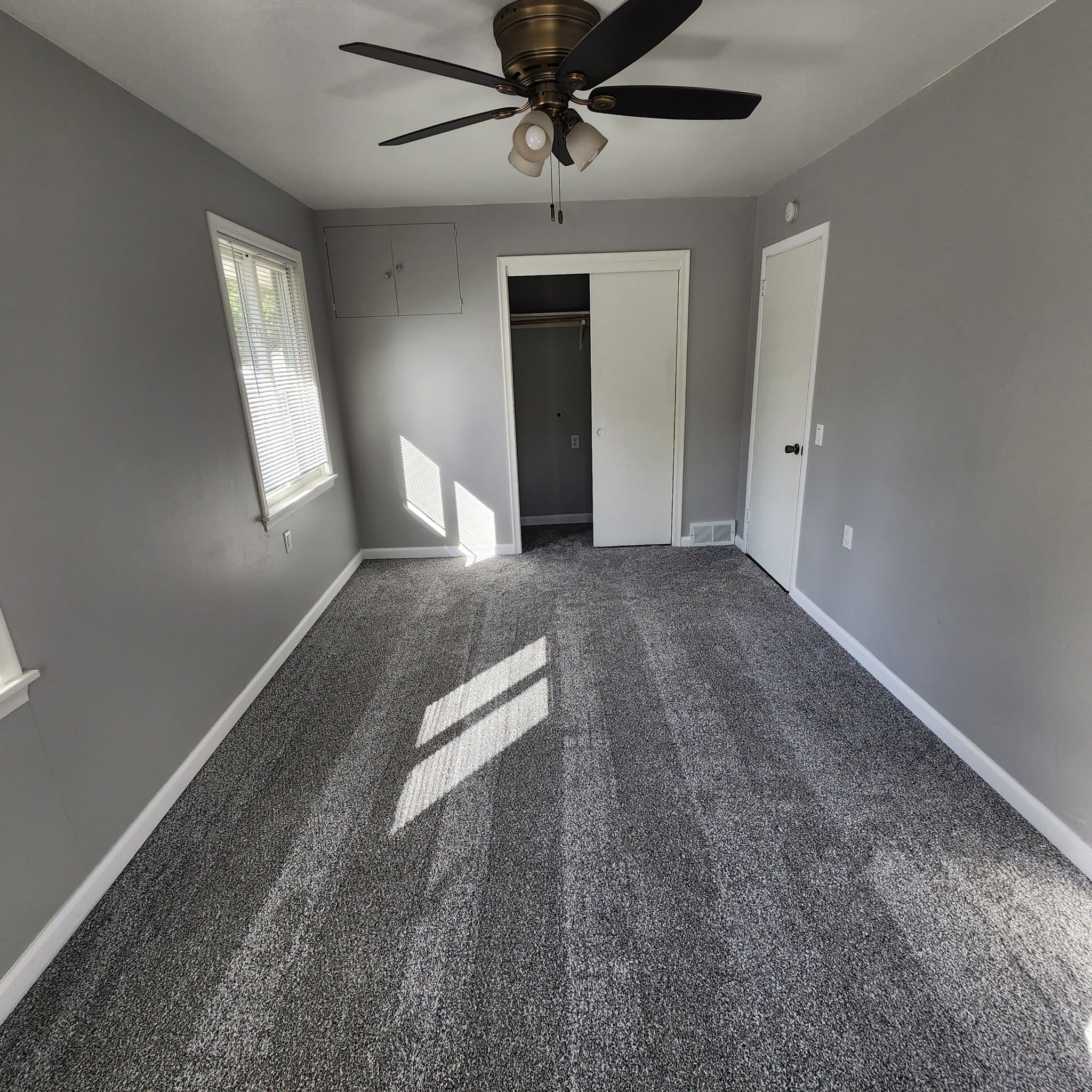Oakdale House: 5259 Geneva Ave N
