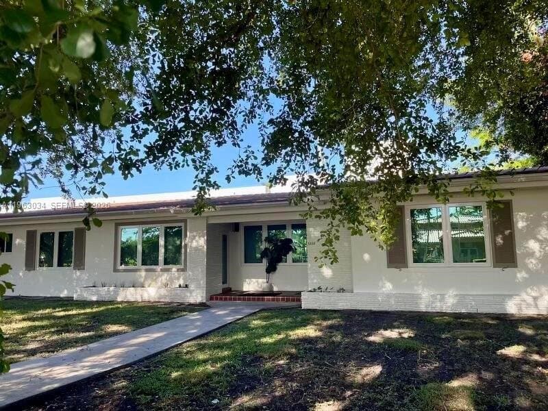 Coral Gables Townhome: 5352 Orduna Dr