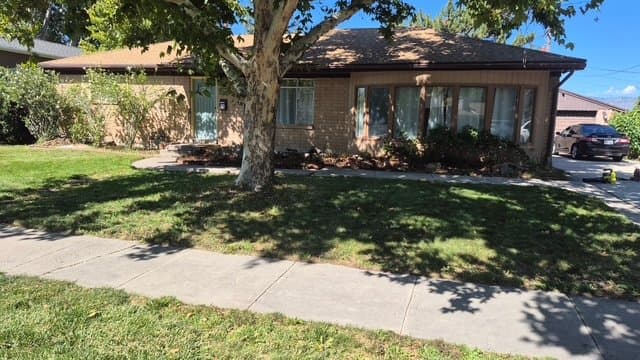 Murray House: 1447 E 5935 S
