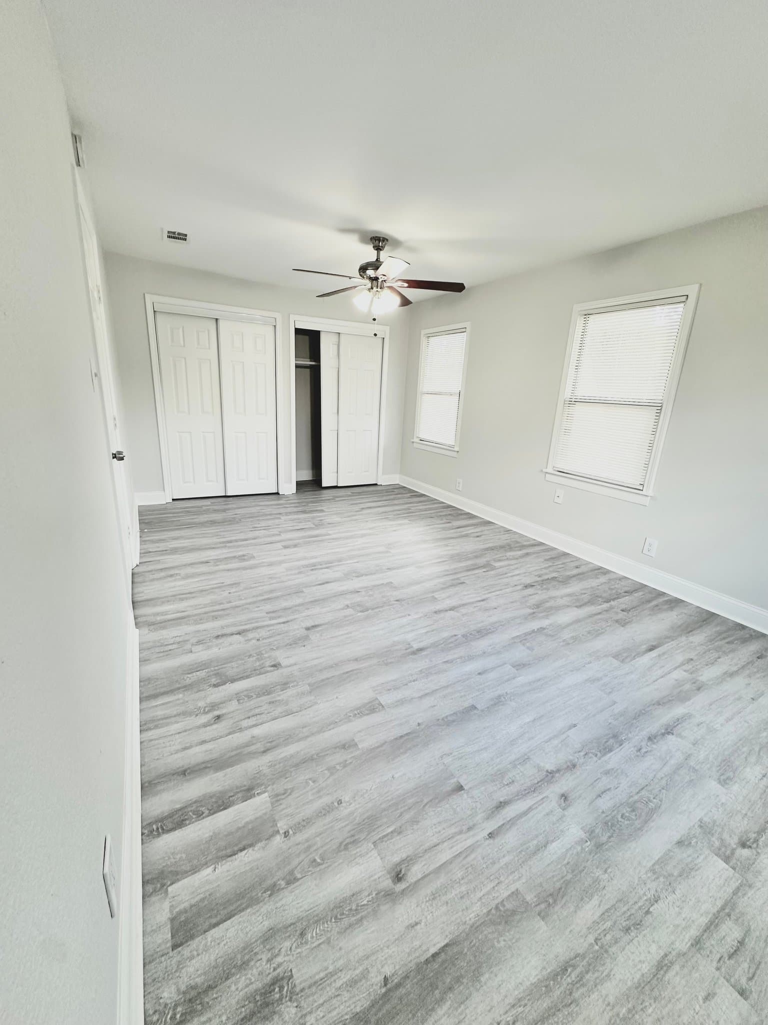 Arlington House: 812 Forrestal Dr