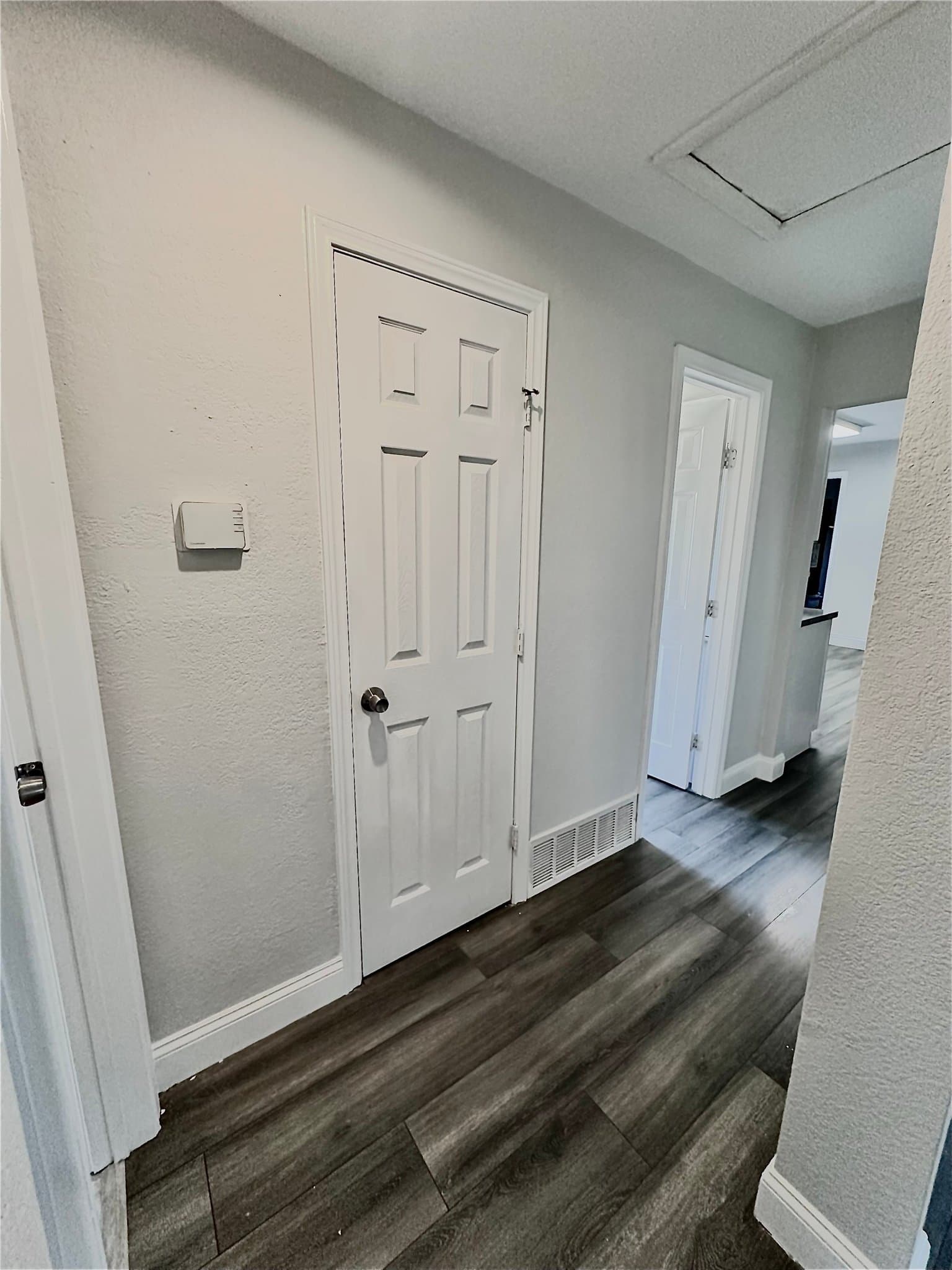 Arlington House: 812 Forrestal Dr