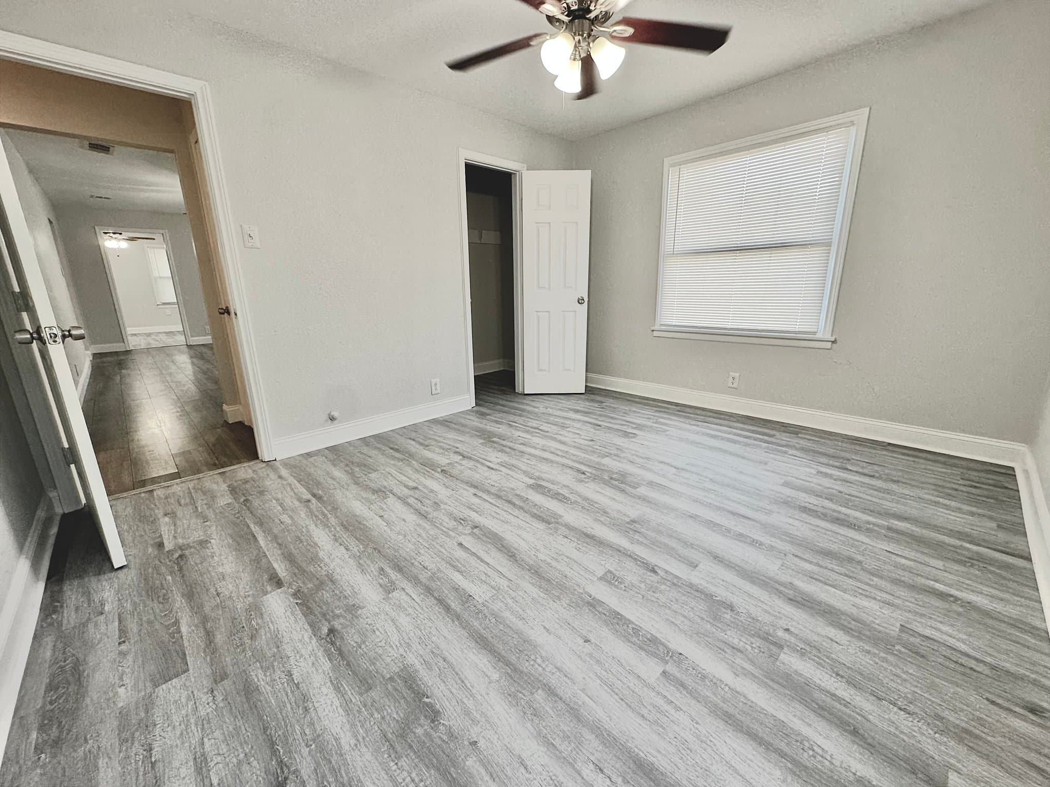 Arlington House: 812 Forrestal Dr