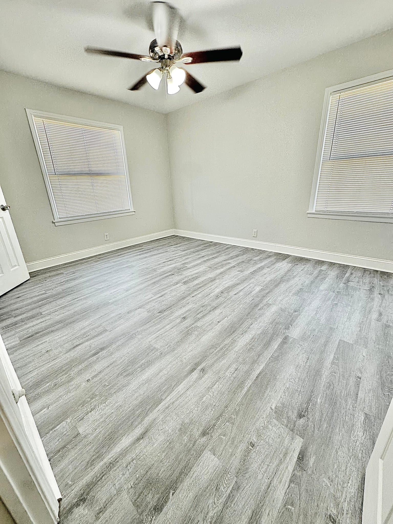 Arlington House: 812 Forrestal Dr
