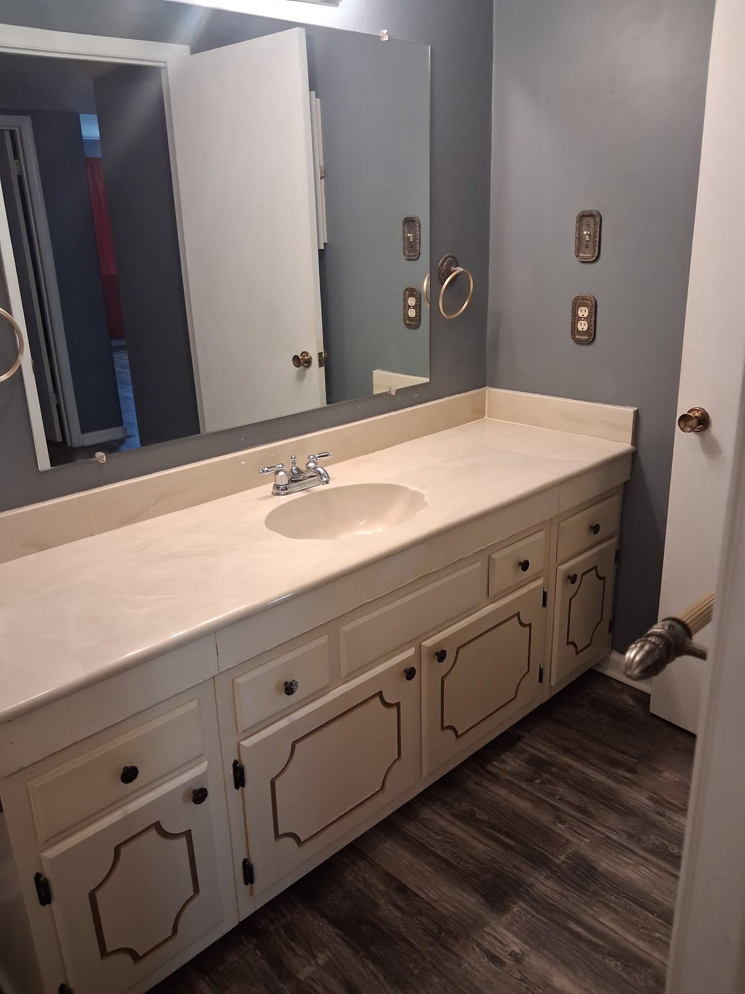 Hot Spring Condo: 125 Carl Dr.