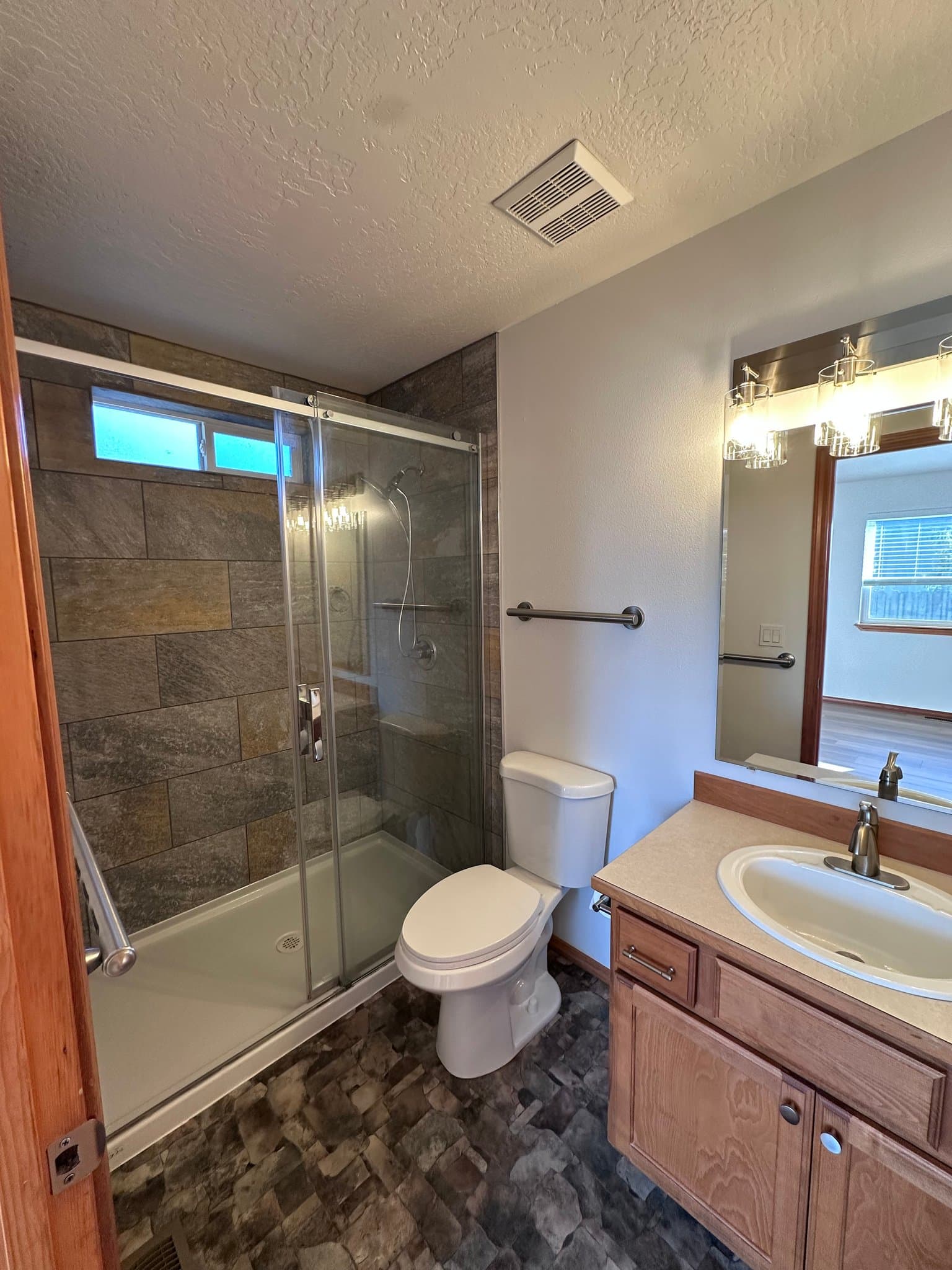 Post Falls House: 375 E Tiger