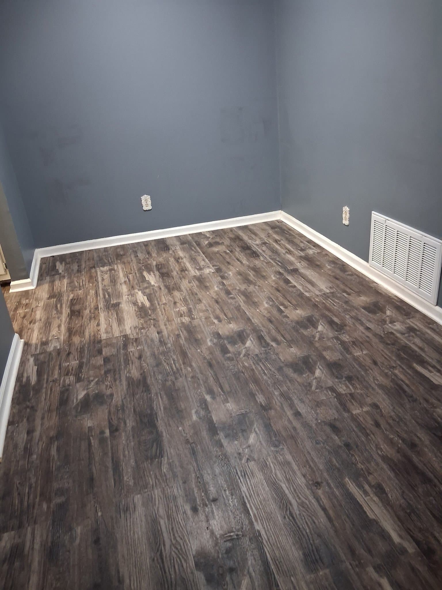Hot Spring Condo: 125 Carl Dr.