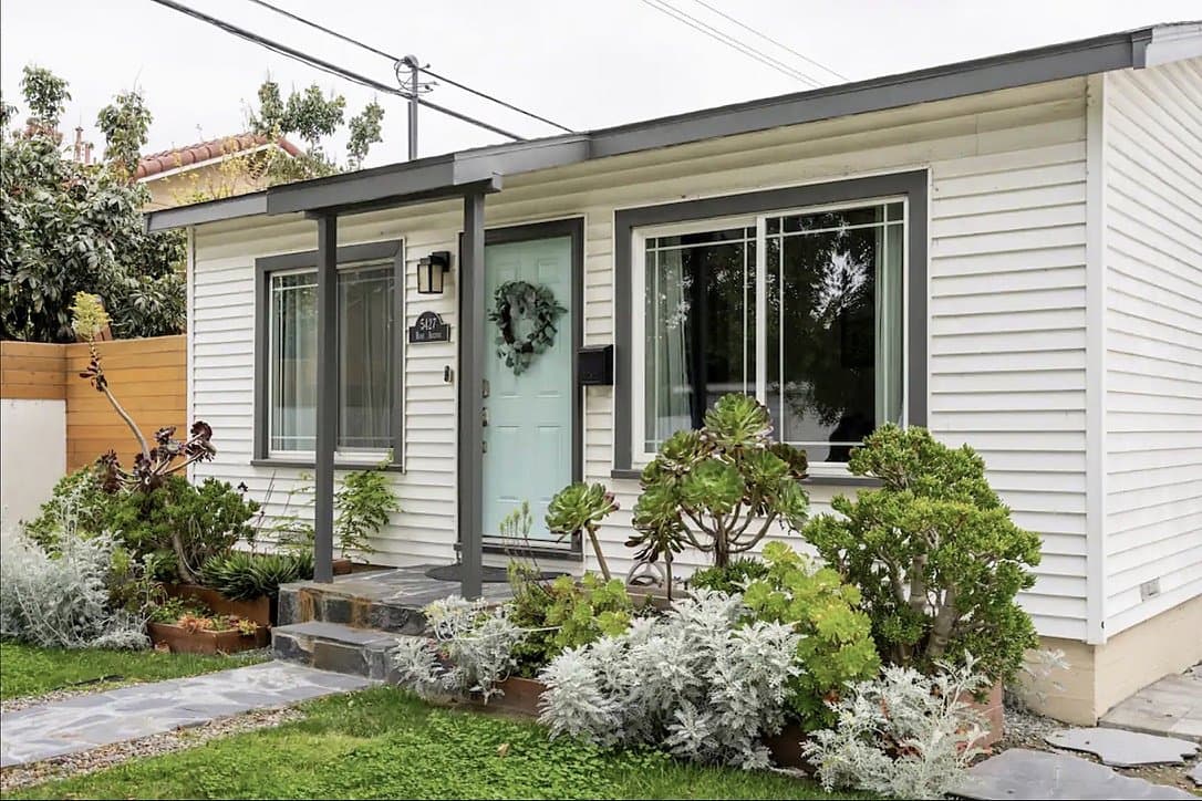 Long Beach House: 5427 Rose Avenue