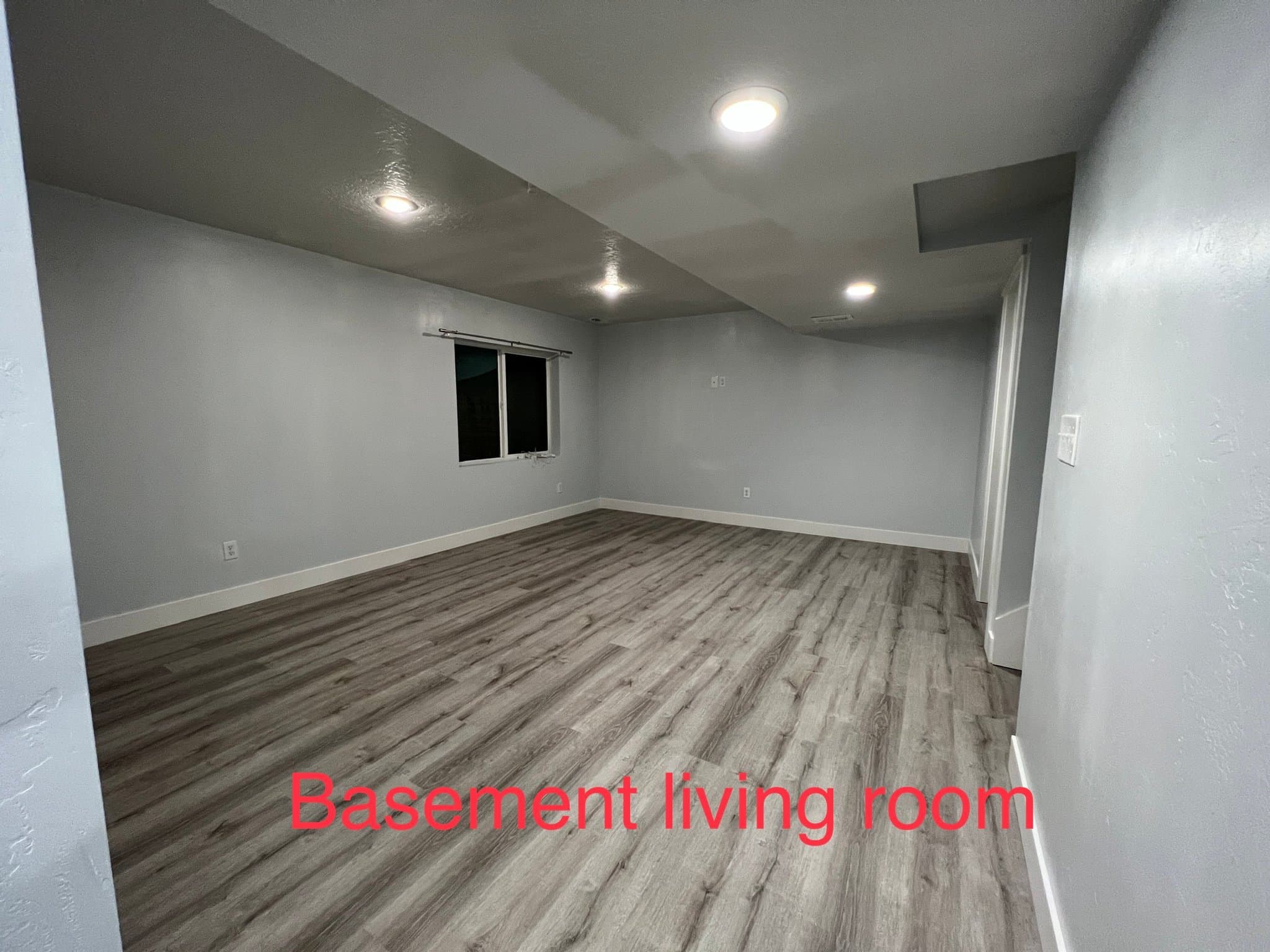 Vineyard House: 96 w 570 n