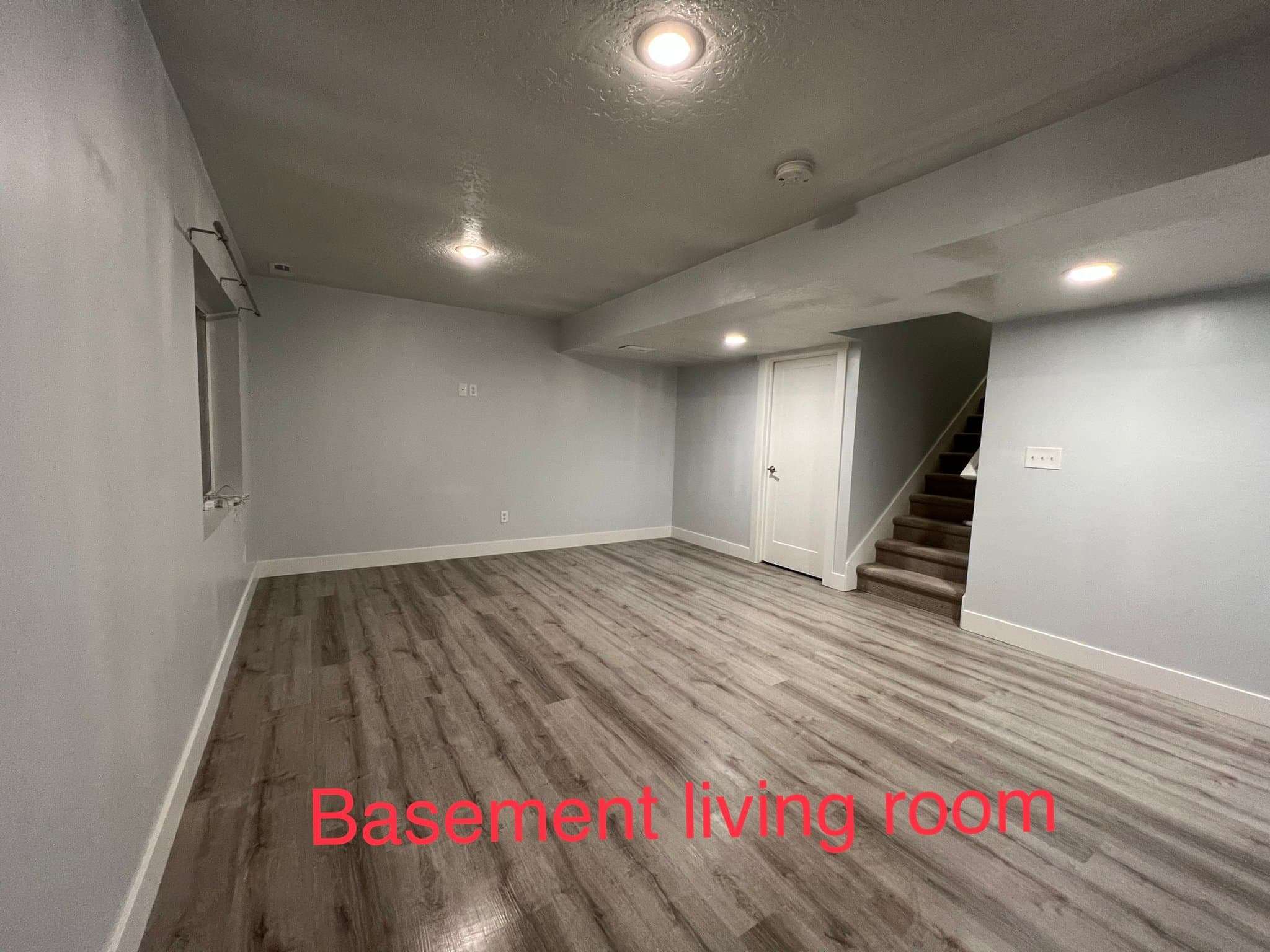 Vineyard House: 96 w 570 n