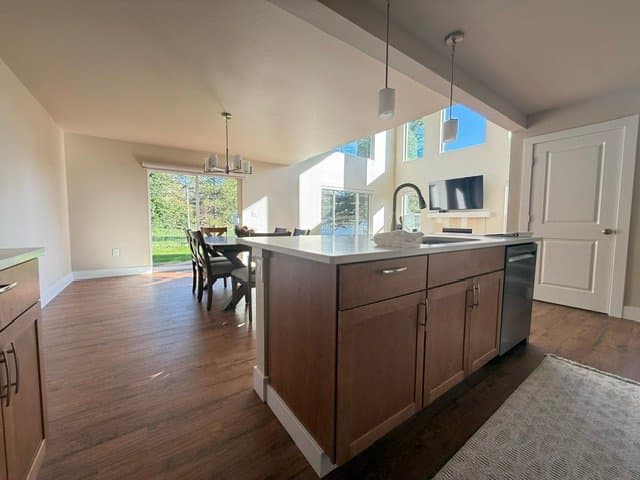 Anchorage House: 2527 Wesleyan Dr