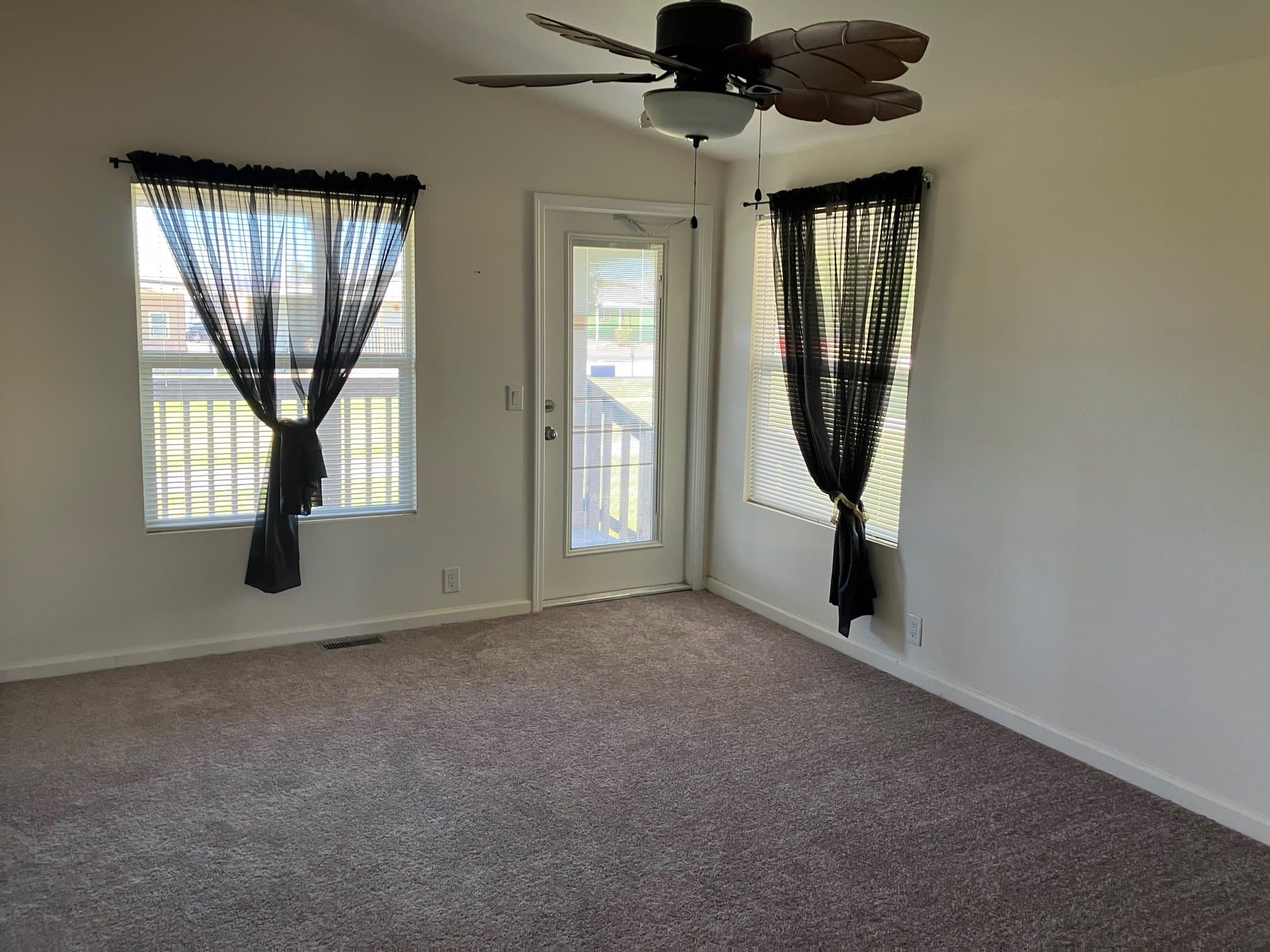 Pahrump House: 70 Montecito Drive