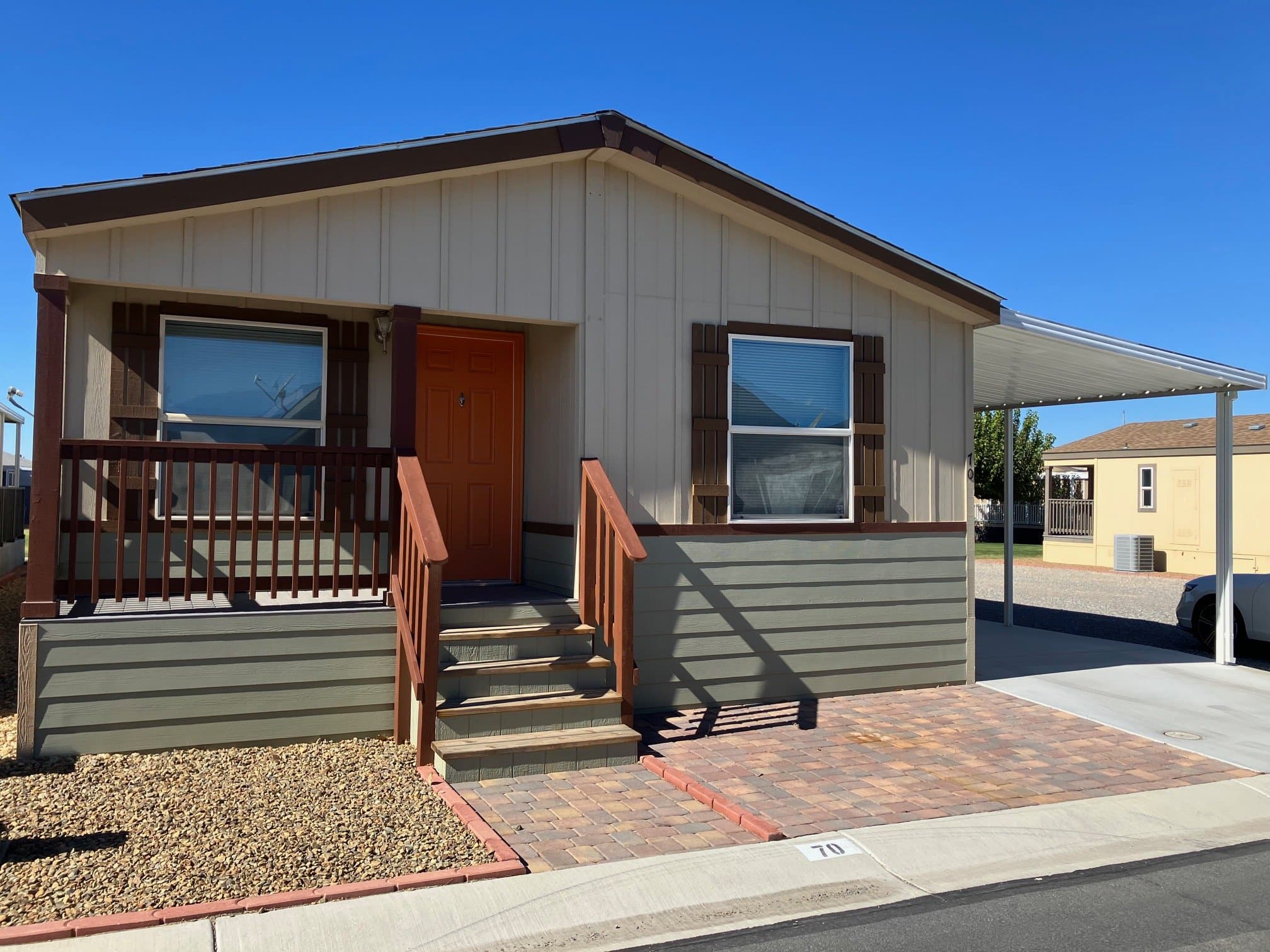 Pahrump House: 70 Montecito Drive