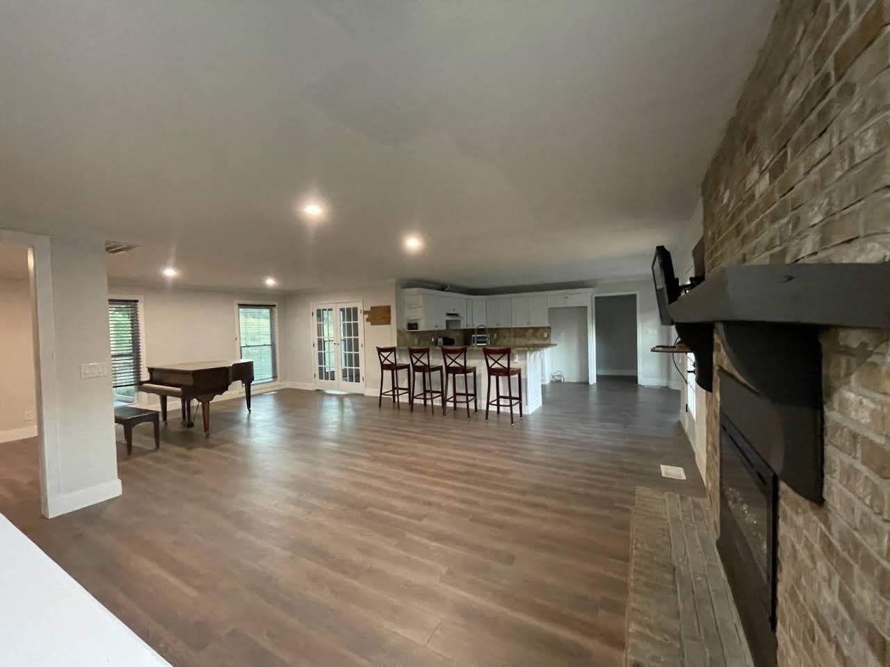 Winder House: 806 clyde boyd rd