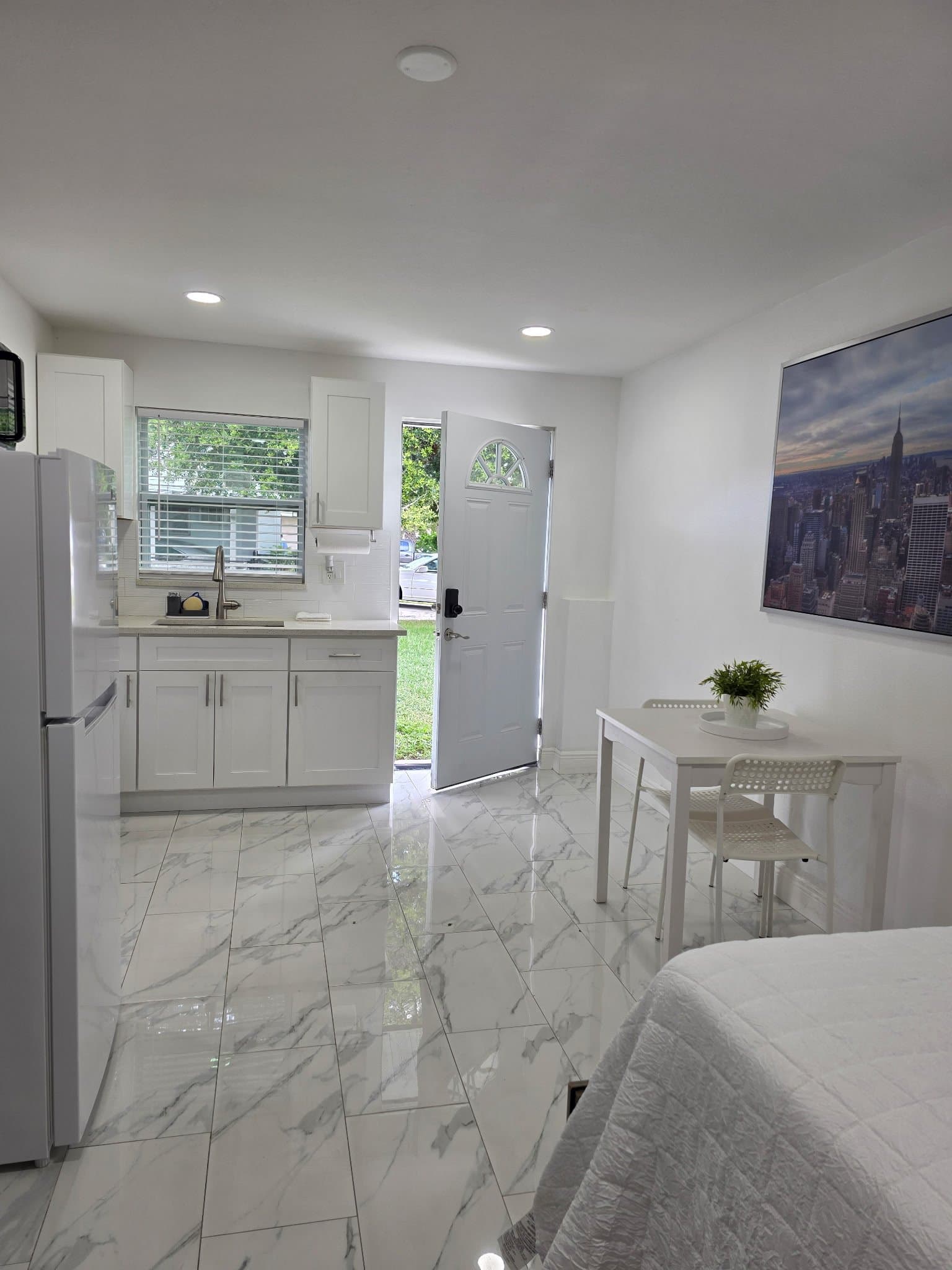 Tampa Single Room: 32 River Cove Dr