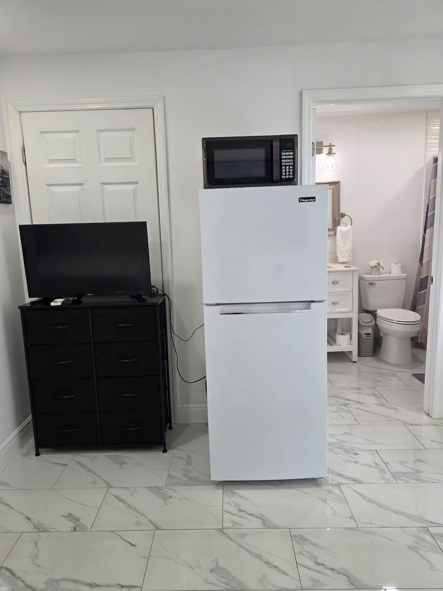Tampa Single Room: 32 River Cove Dr