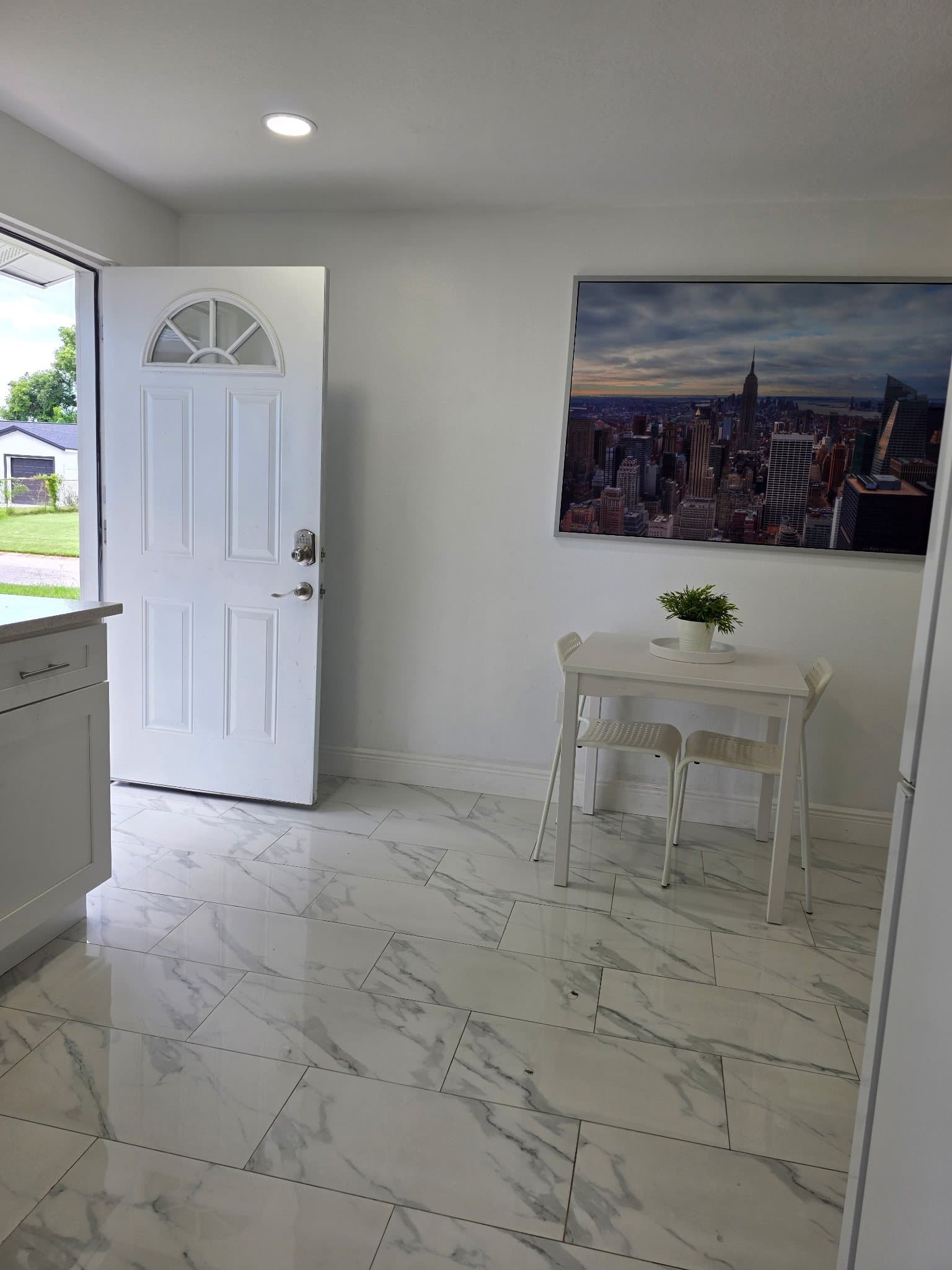 Tampa Single Room: 32 River Cove Dr