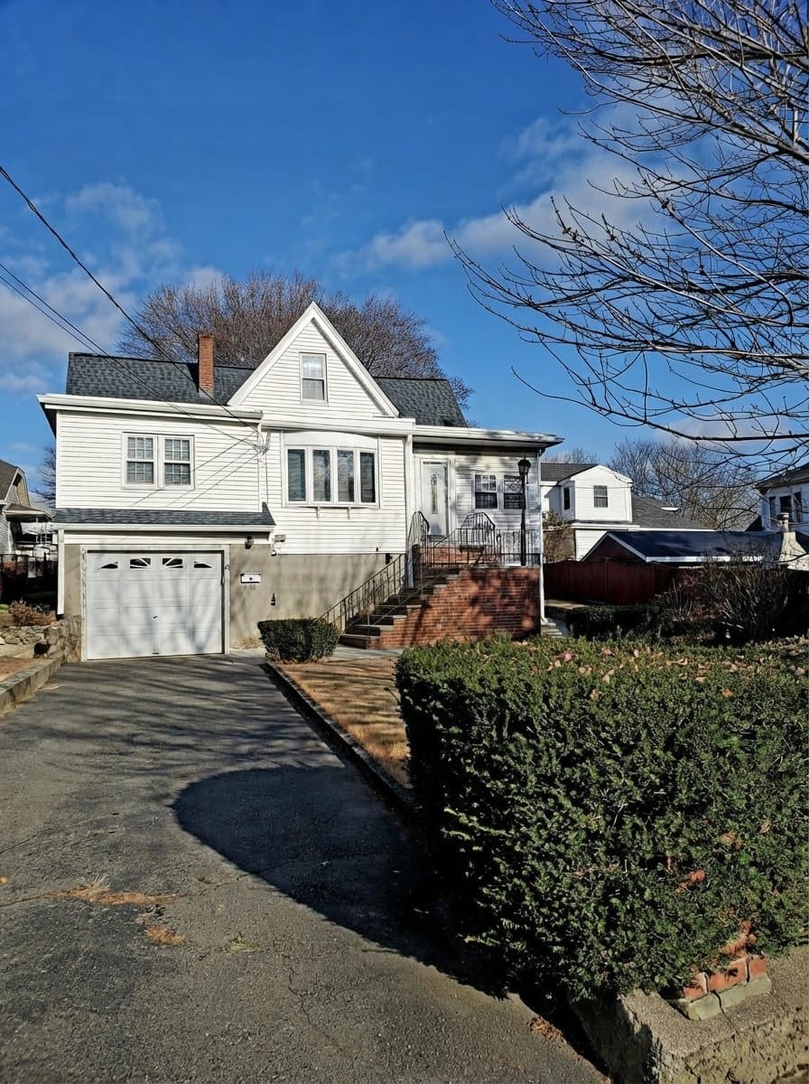 Peabody House: 23 Walsh Ave