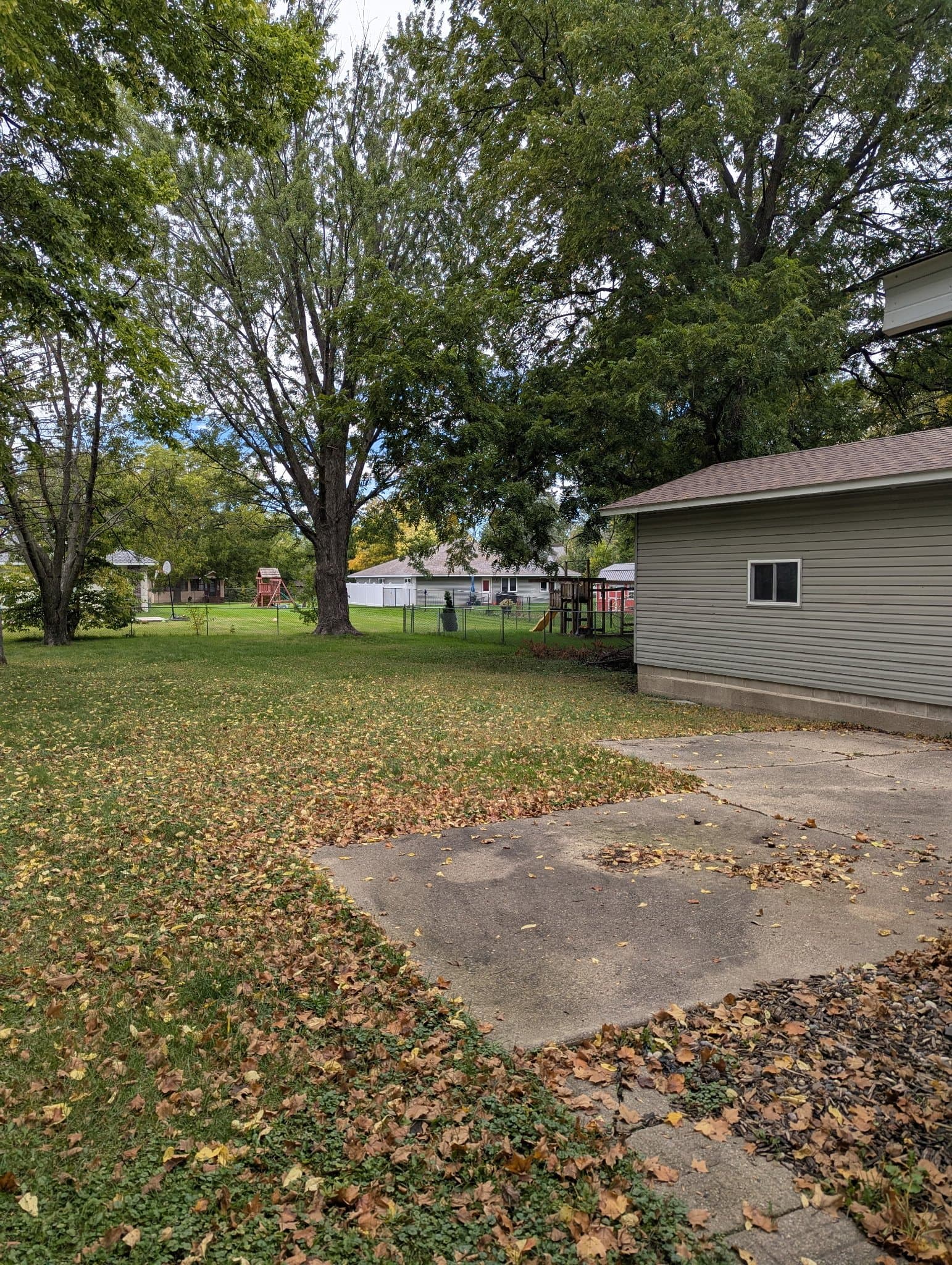 New Prague House: 502 1st Ave NW