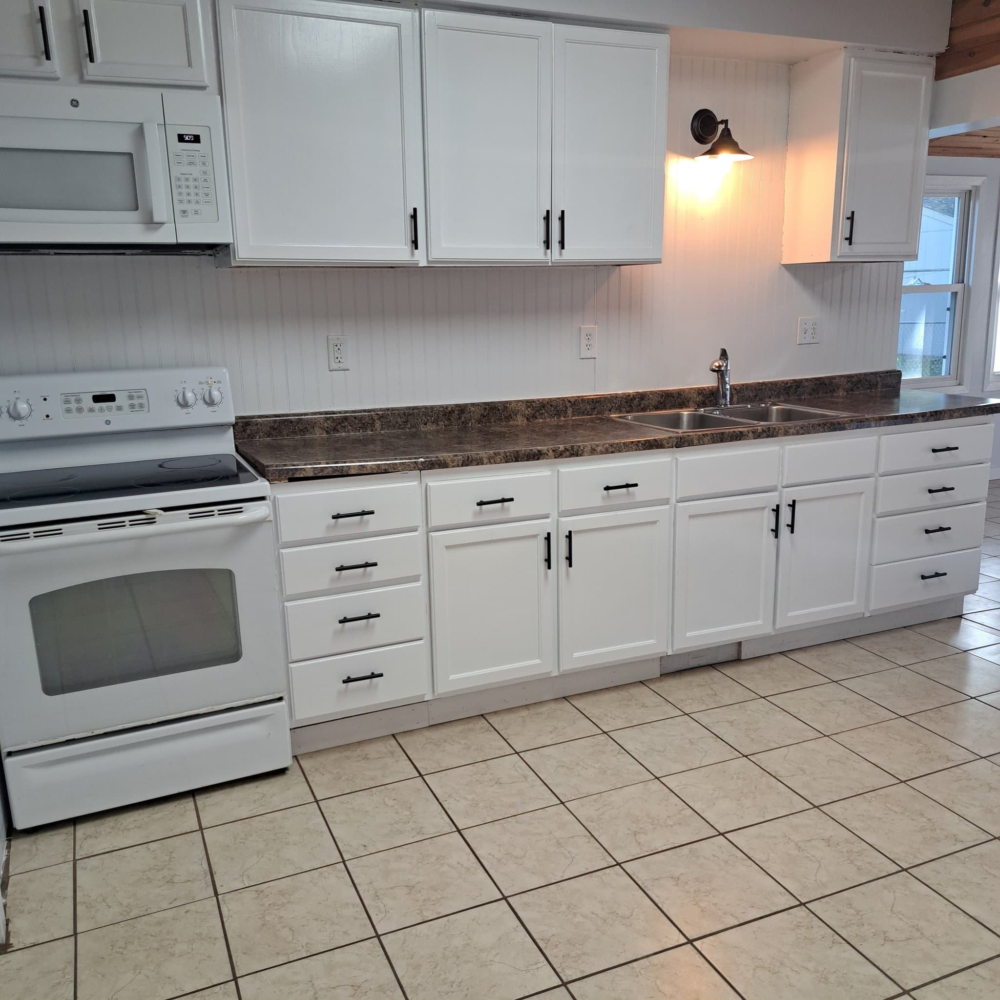 New Prague House: 502 1st Ave NW