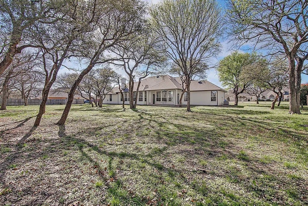 Weatehrford House: 125 Devon CT