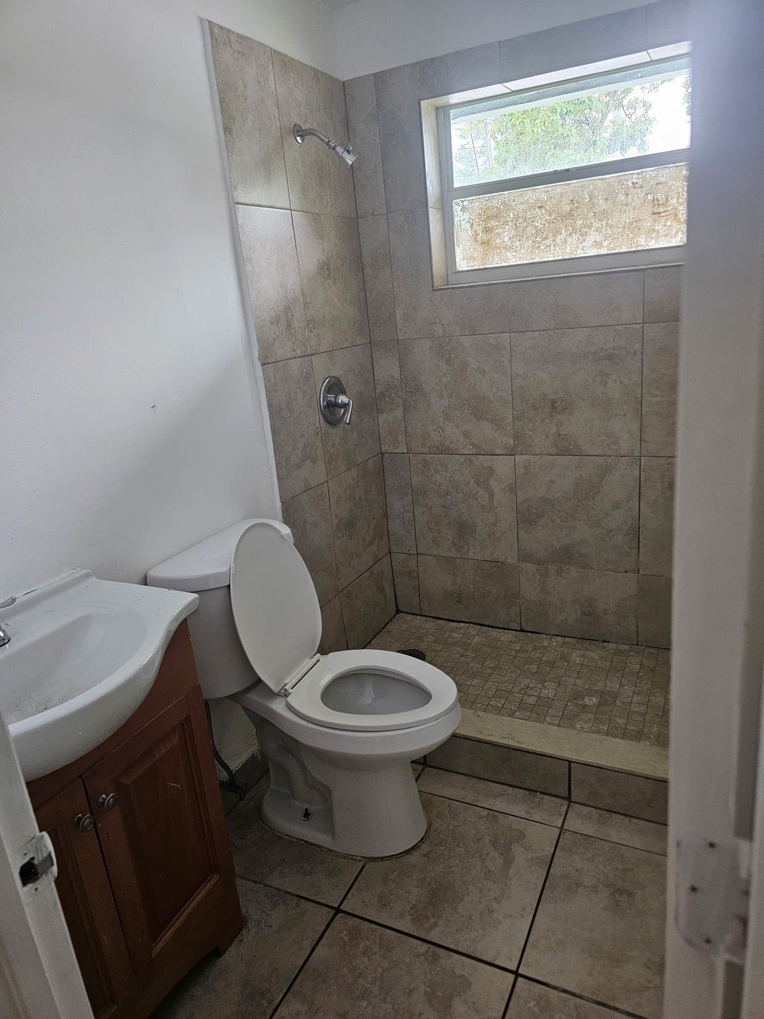 Hollywood House: 2746 johnson st