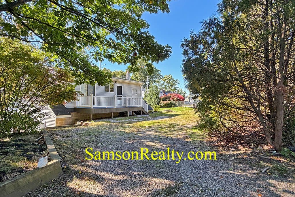 North Providence Condo: 416 Woodward