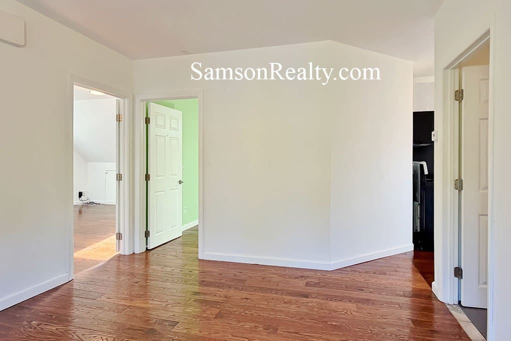 North Providence Condo: 416 Woodward