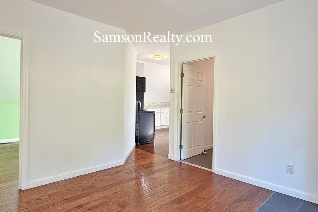 North Providence Condo: 416 Woodward