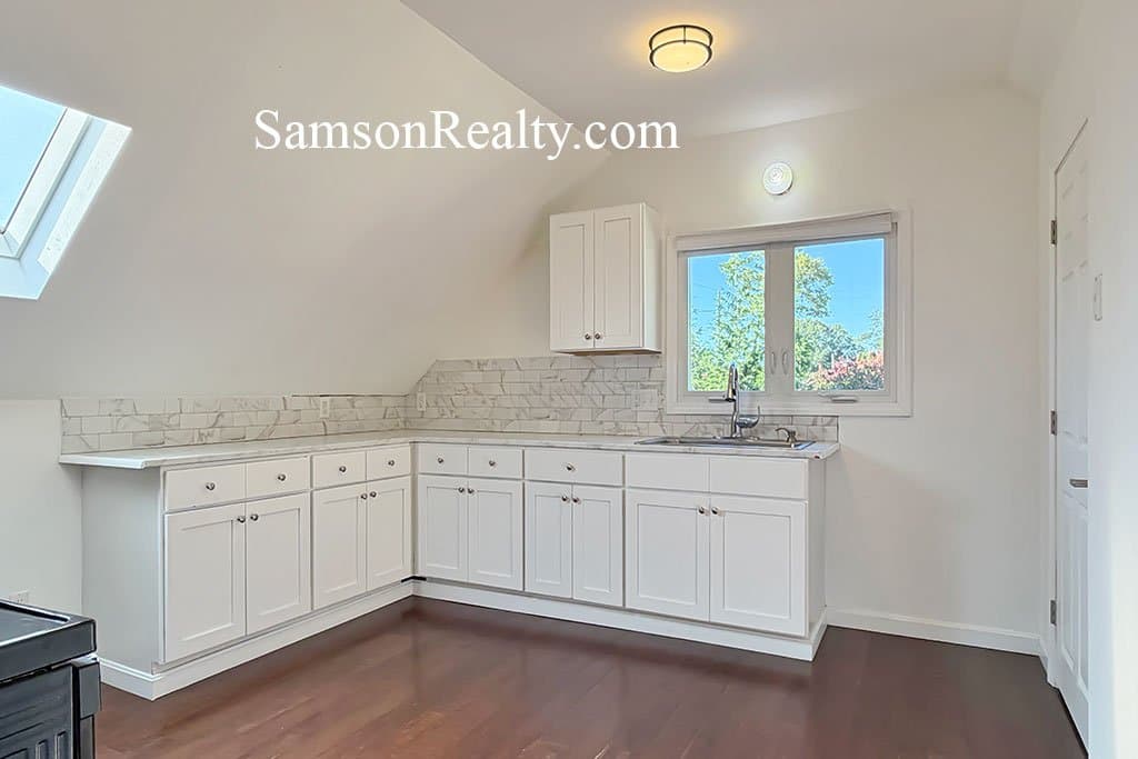North Providence Condo: 416 Woodward