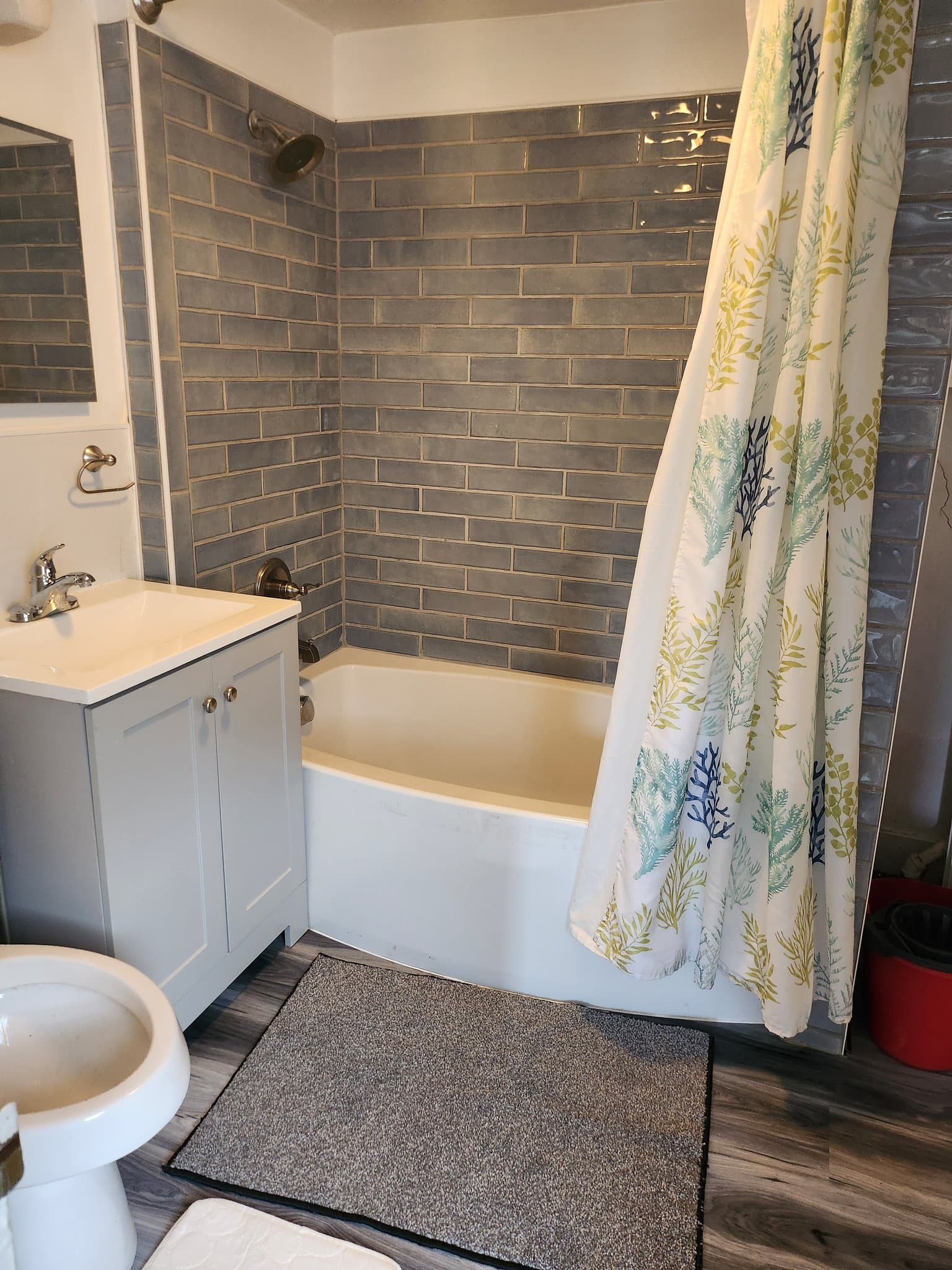 Glens falls Apartment: 102 Warren street