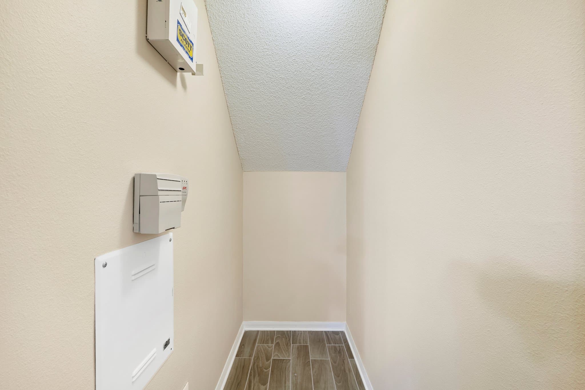Jacksonville Townhome: 7705 Highchair Ln