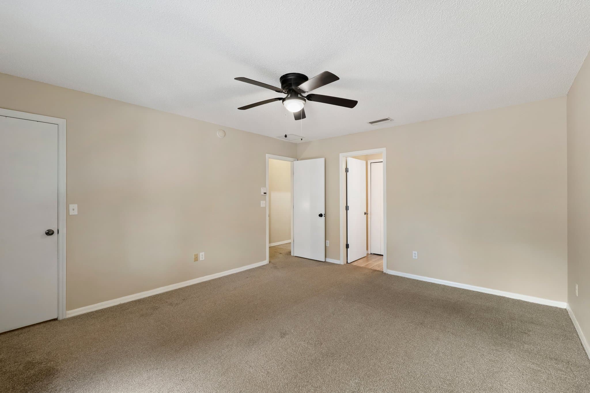 Jacksonville Townhome: 7705 Highchair Ln