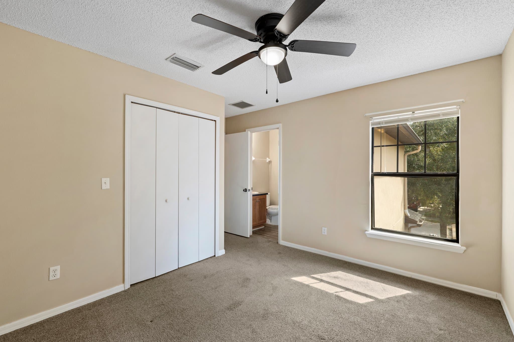 Jacksonville Townhome: 7705 Highchair Ln