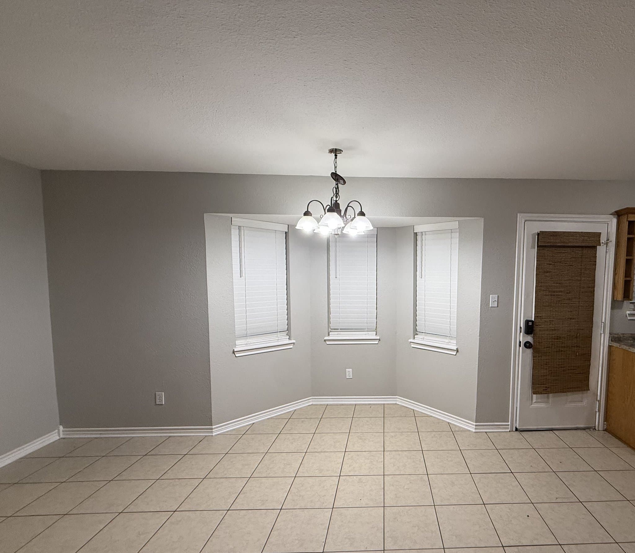 White Oak House: 518 E Center St
