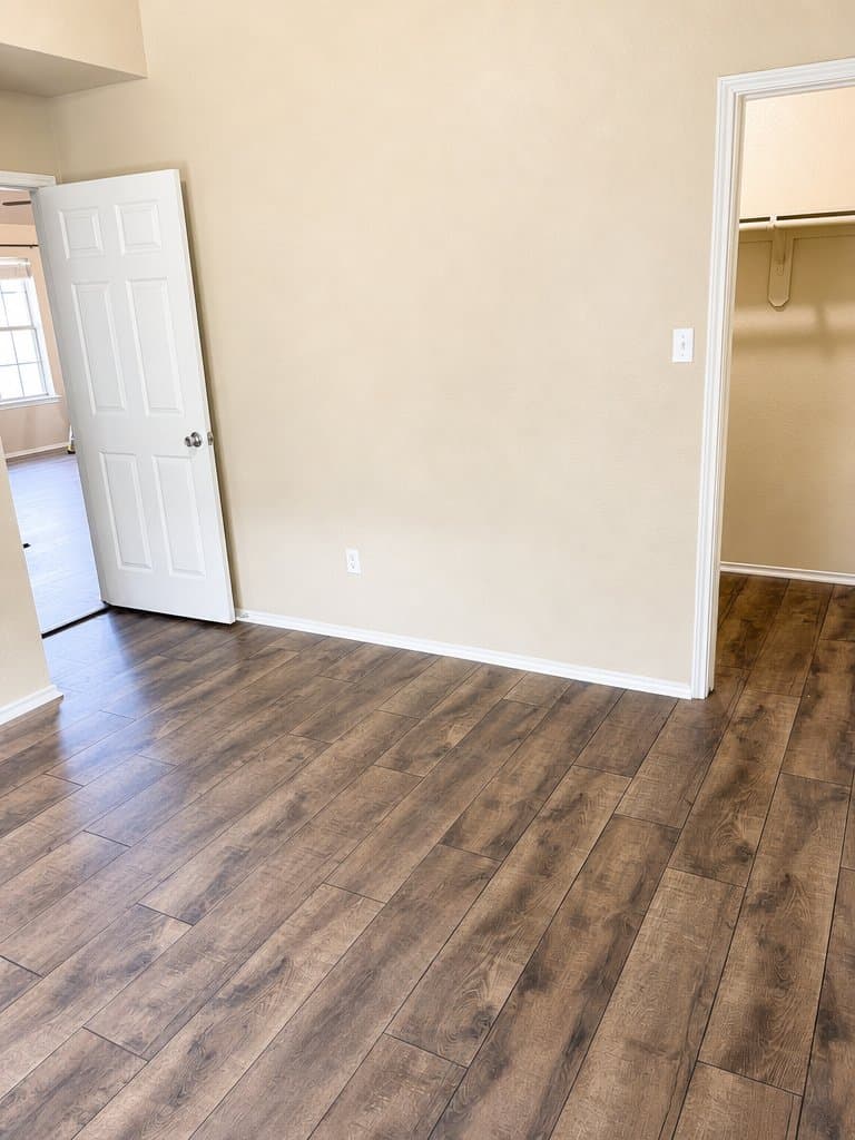 Weatherford Multiplex: 131 Lindas Creek Lane