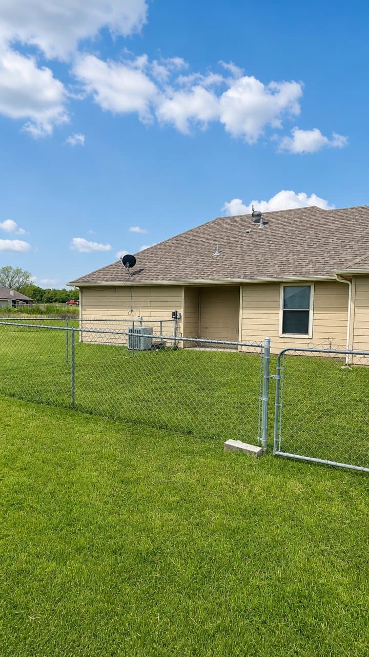 Weatherford Multiplex: 131 Lindas Creek Lane